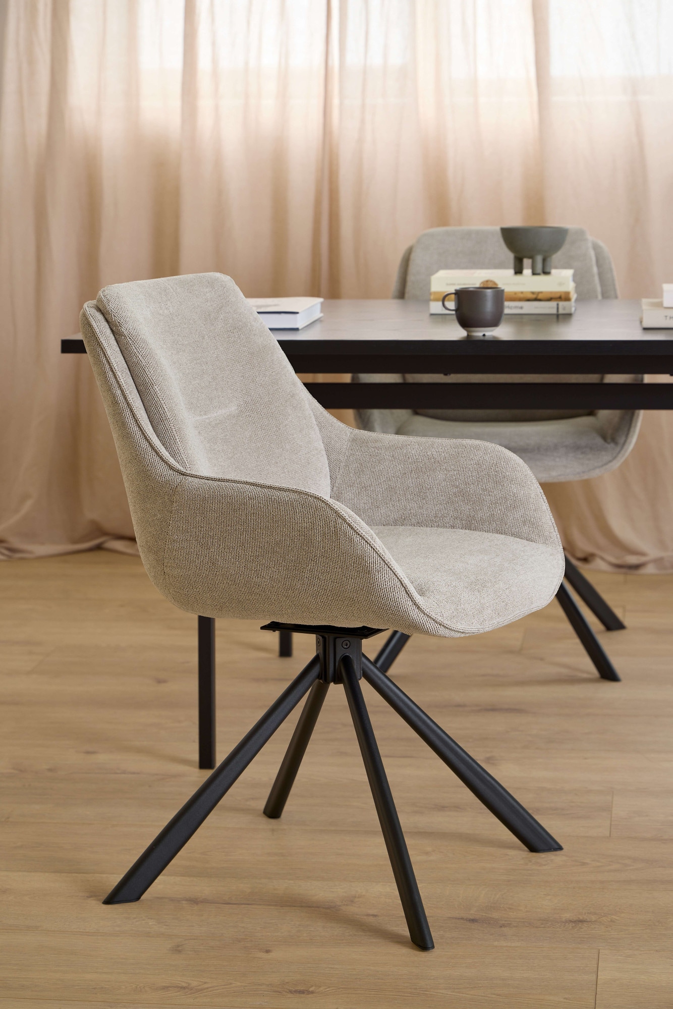 ACTONA GROUP Esszimmerstuhl »Carrie, Polsterstuhl, Stuhl, Sitzhöhe-38 cm« (Set) 2 Stk.Stuhl, sandfarbener Chenille, Armlehnen, Polsterung, Drehfunktion,FSC™