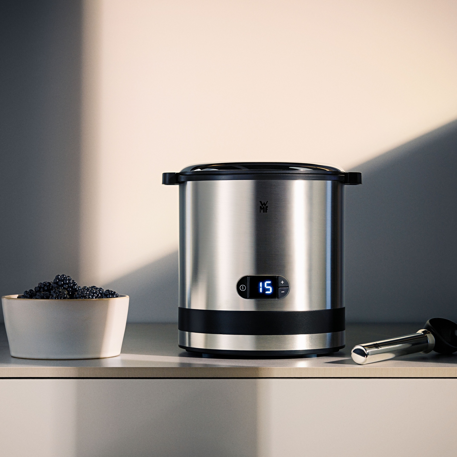 WMF Eismaschine »KÜCHENminis® 3-in-1 Eiscreme/Frozen Yogurt/Sorbet, Eiswürfelbehälter« 0,3 l 12 W mit Timer für flexible Zubereitung, spülmaschinengeeignete Teile