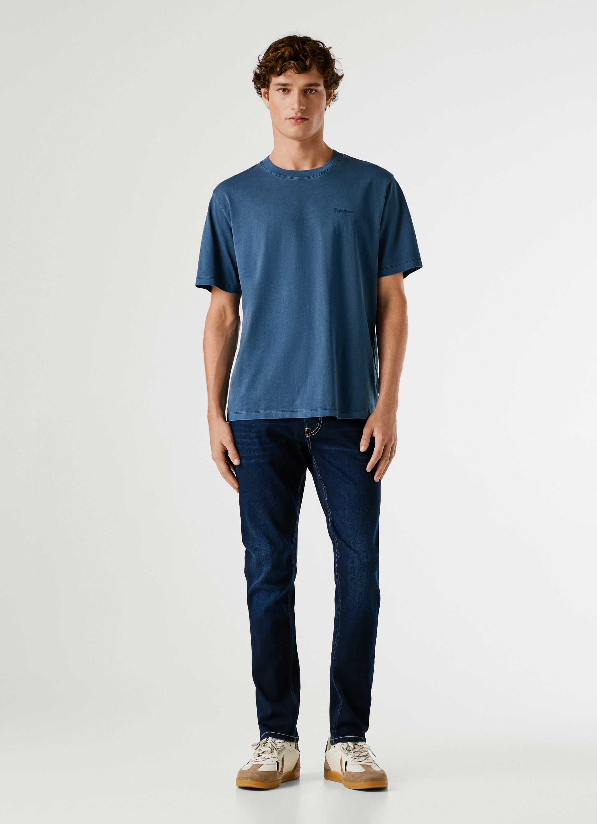 Pepe Jeans T-Shirt »JACKO« mit kleinem Ton-in-Ton Logoschriftzug