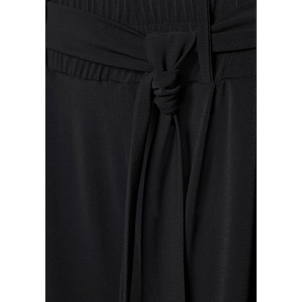 LASCANA Culotte, (mit Bindegürtel), in 7/8-Länge und Bindegürtel, Stoffhose, elegant und sommerlich