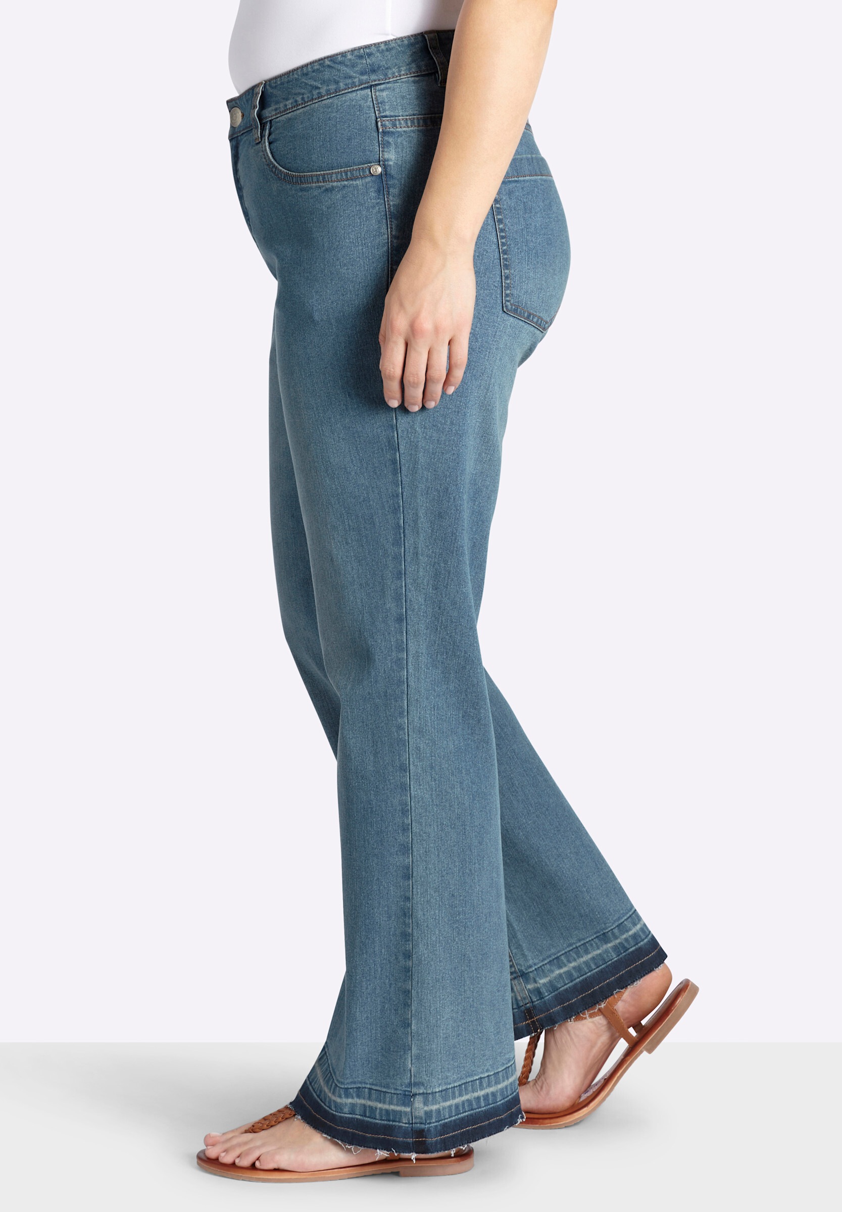 Sheego 5-Pocket-Jeans »Bootcut-Jeans Bootcut-Jeans mit Fransensaum«