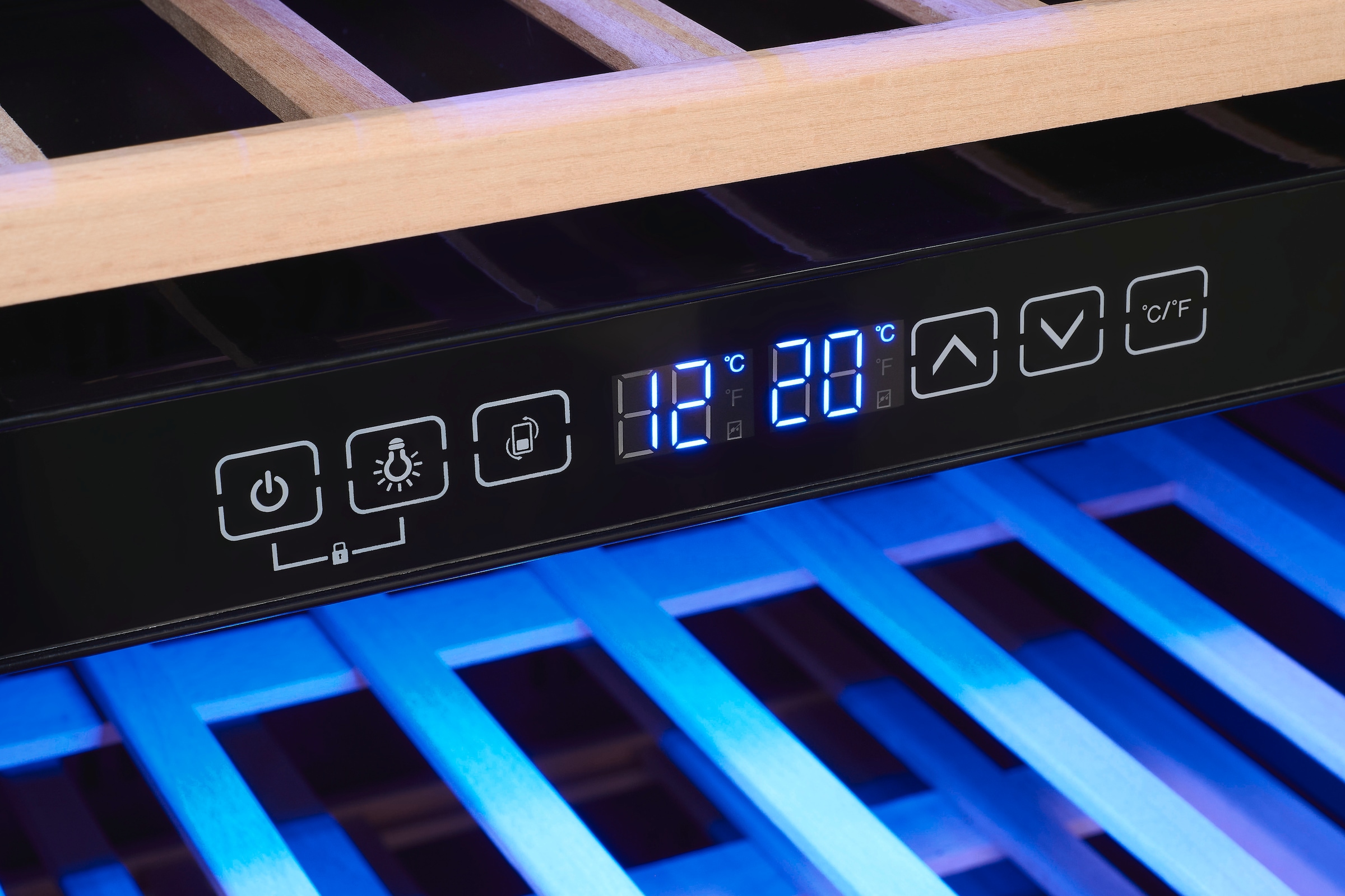 exquisit Weinkühlschrank »WS2-45-GTE-160G«, für 45 St. Standardflaschen á 075l, Digitale Temperaturanzeige