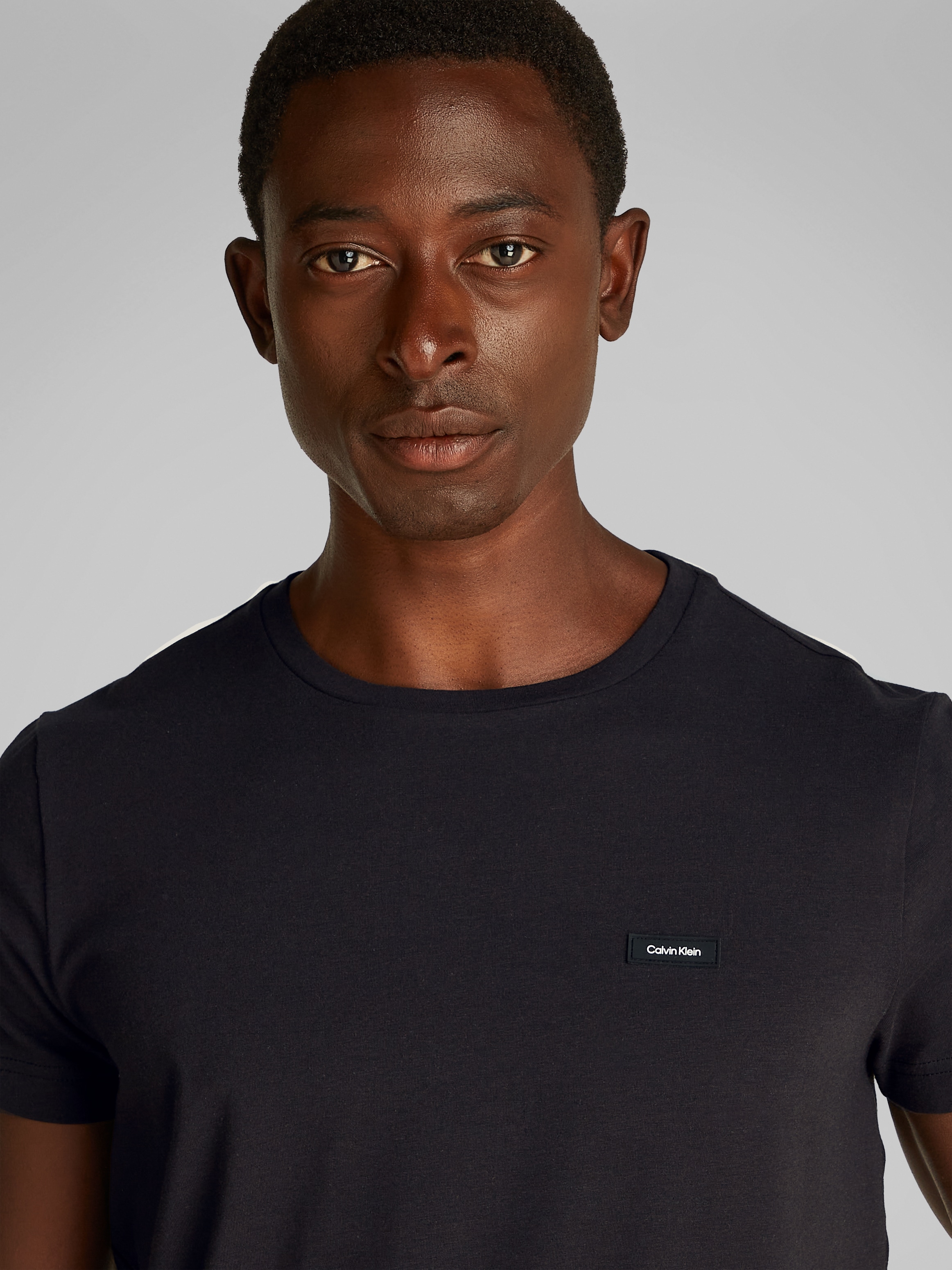 Calvin Klein T-Shirt »STRETCH SLIM FIT T-SHIRT«, mit Rundhalsausschnitt