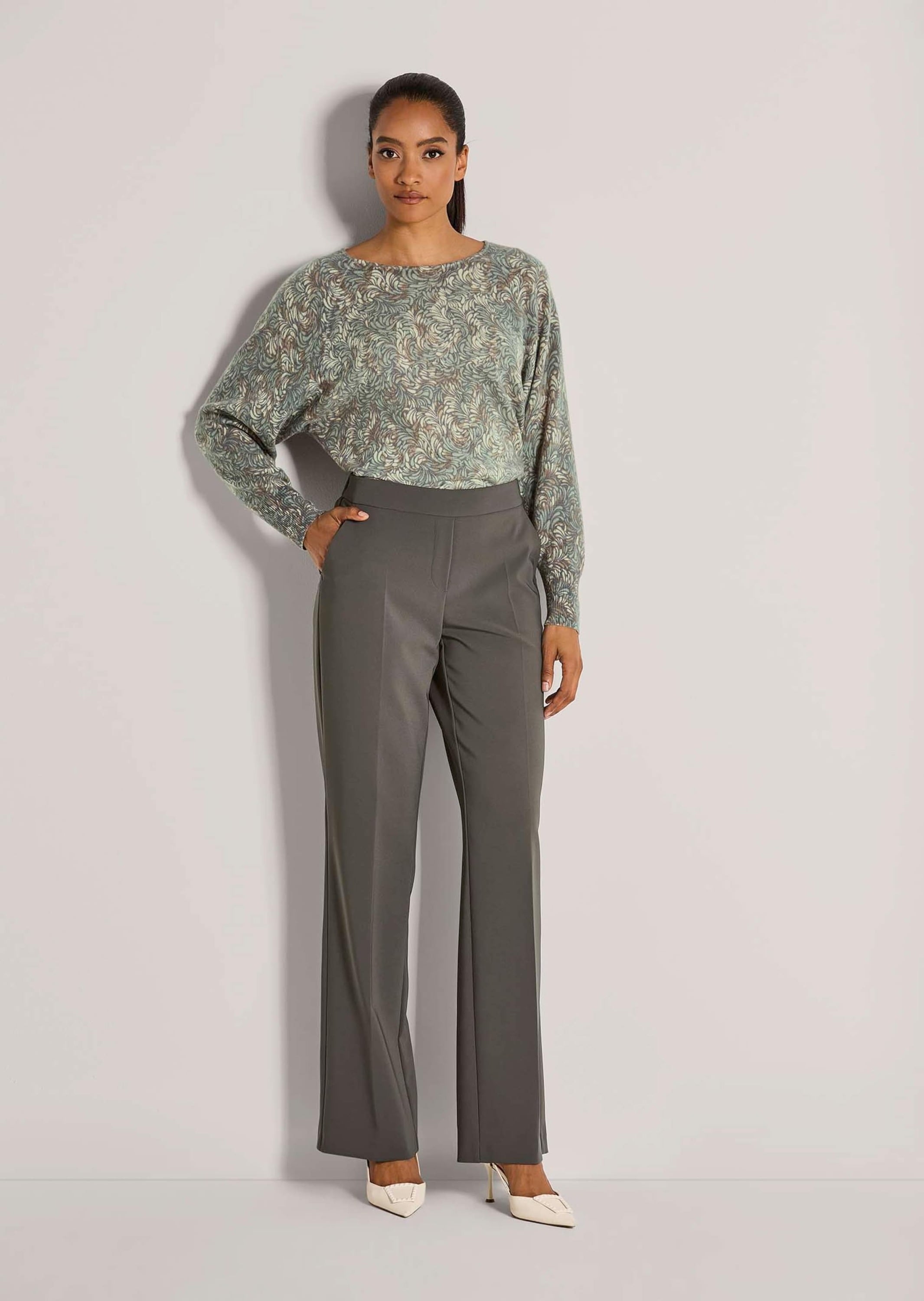 MADELEINE Stoffhose »Schlupfhose Elegante Damenhose mit Bügelfalten«