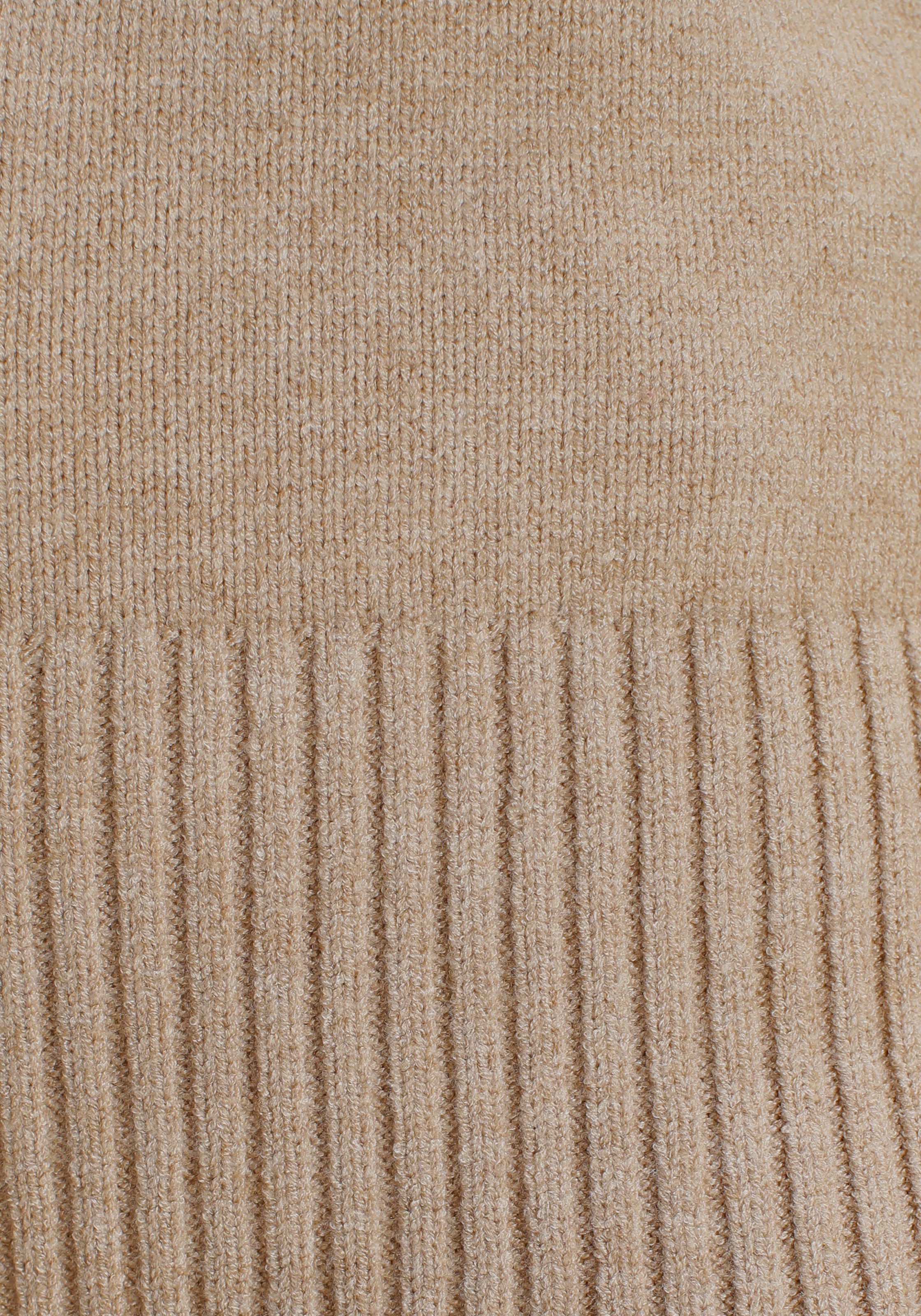 Tamaris Rollkragenpullover in lässiger Form mit seitlichen Schlitzen