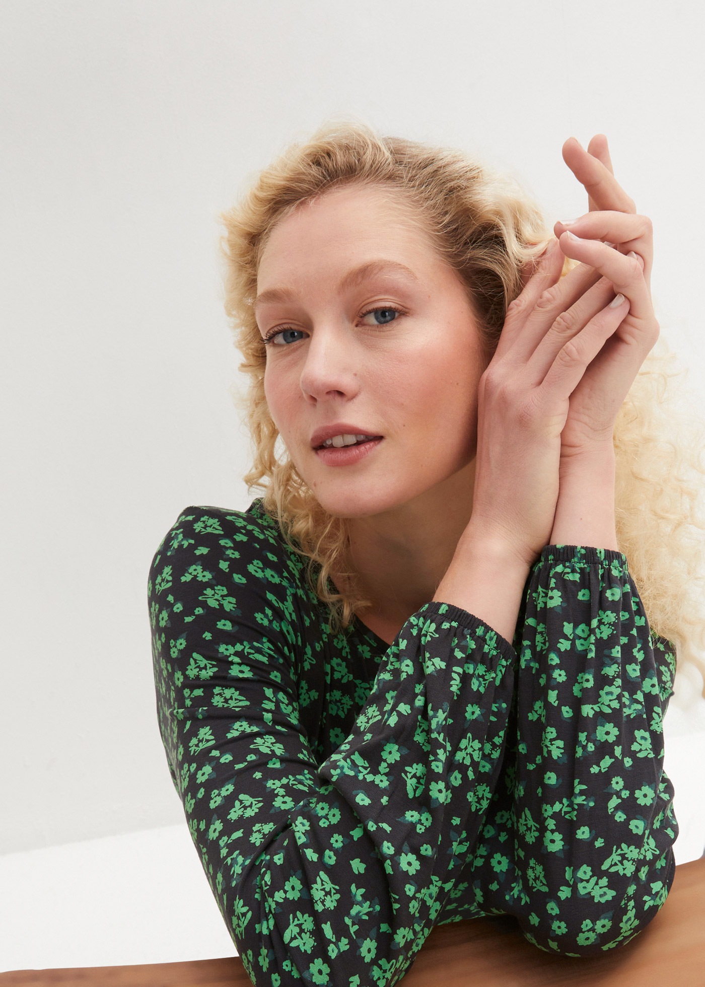 bonprix Jerseykleid »Jerseykleid aus fließendem Viskose-Mix« Jerseykleid aus fließendem Viskose-Mix