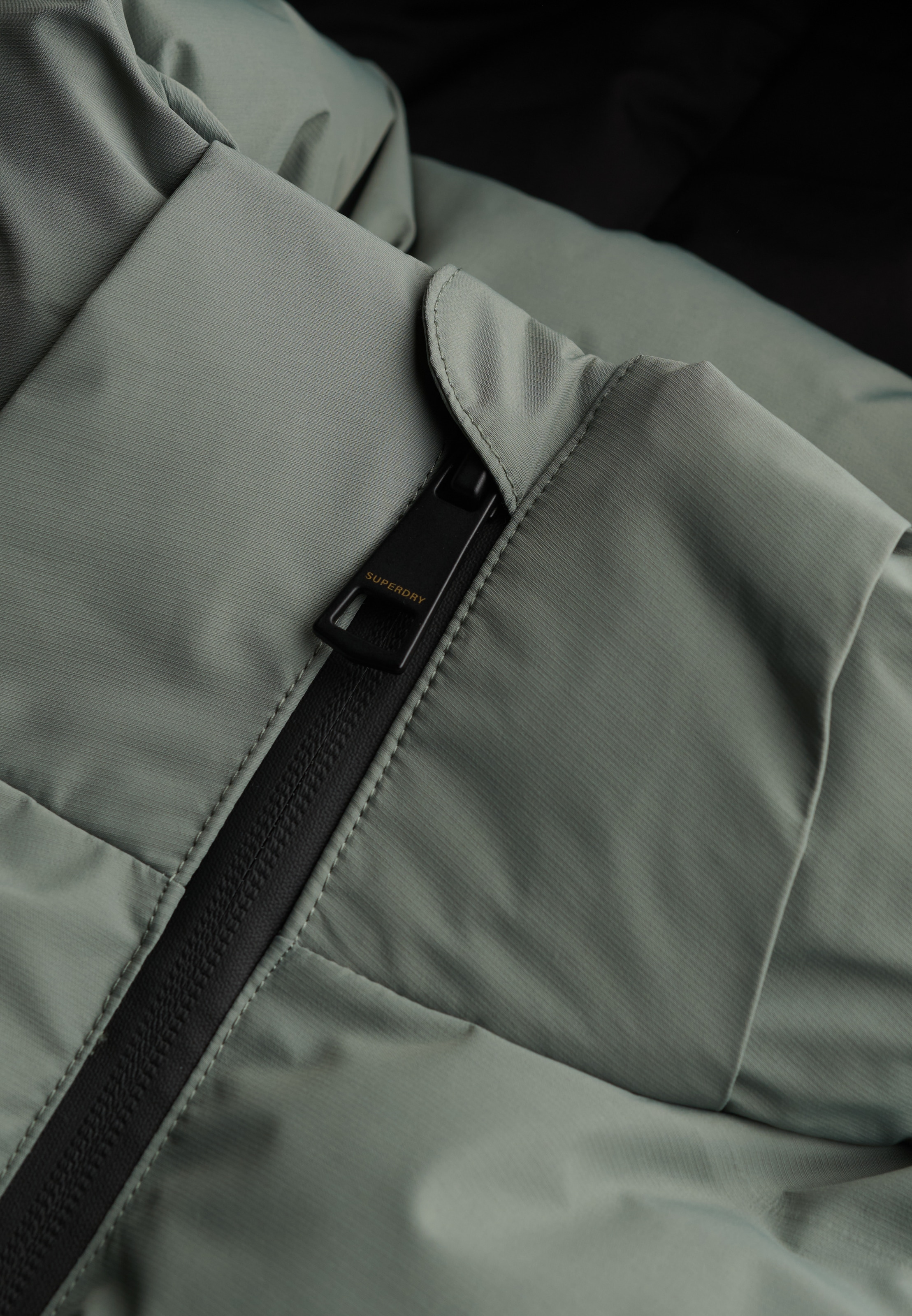 Superdry Steppjacke »CITY MID PADDED JACKET« mit Kapuze