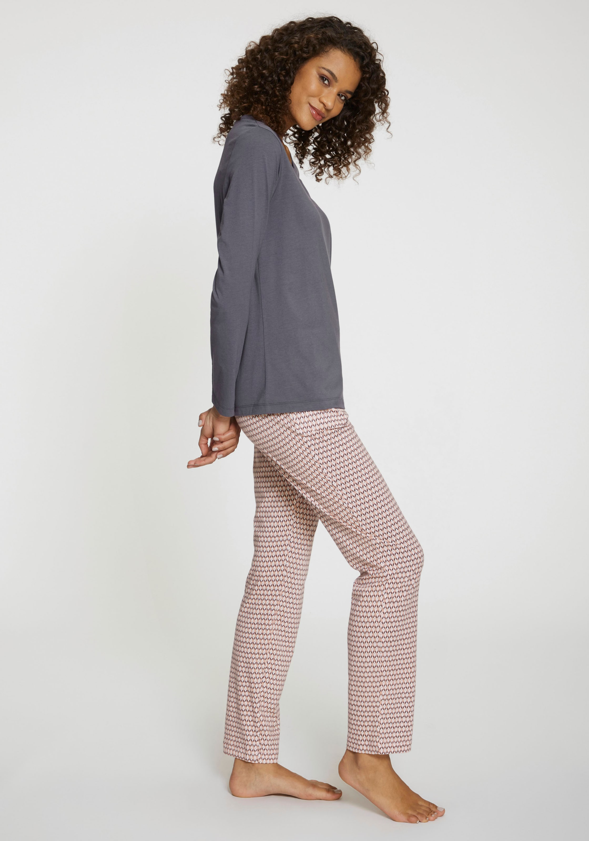s.Oliver Pyjama Set, 2 mit bedruckter Hose