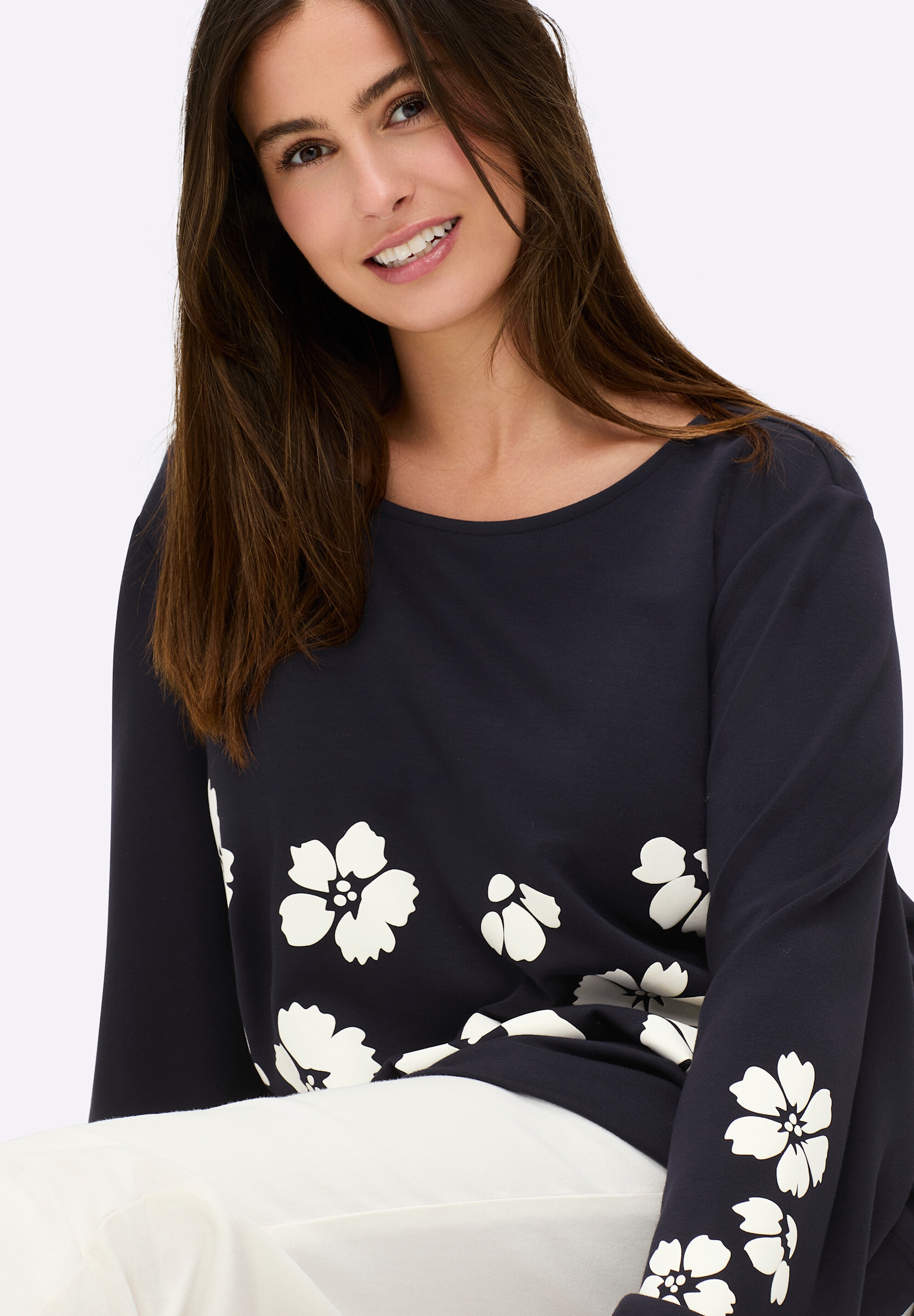 Sheego Sweatshirt »Sweatshirt Sweatshirt mit gummierten Blüten«
