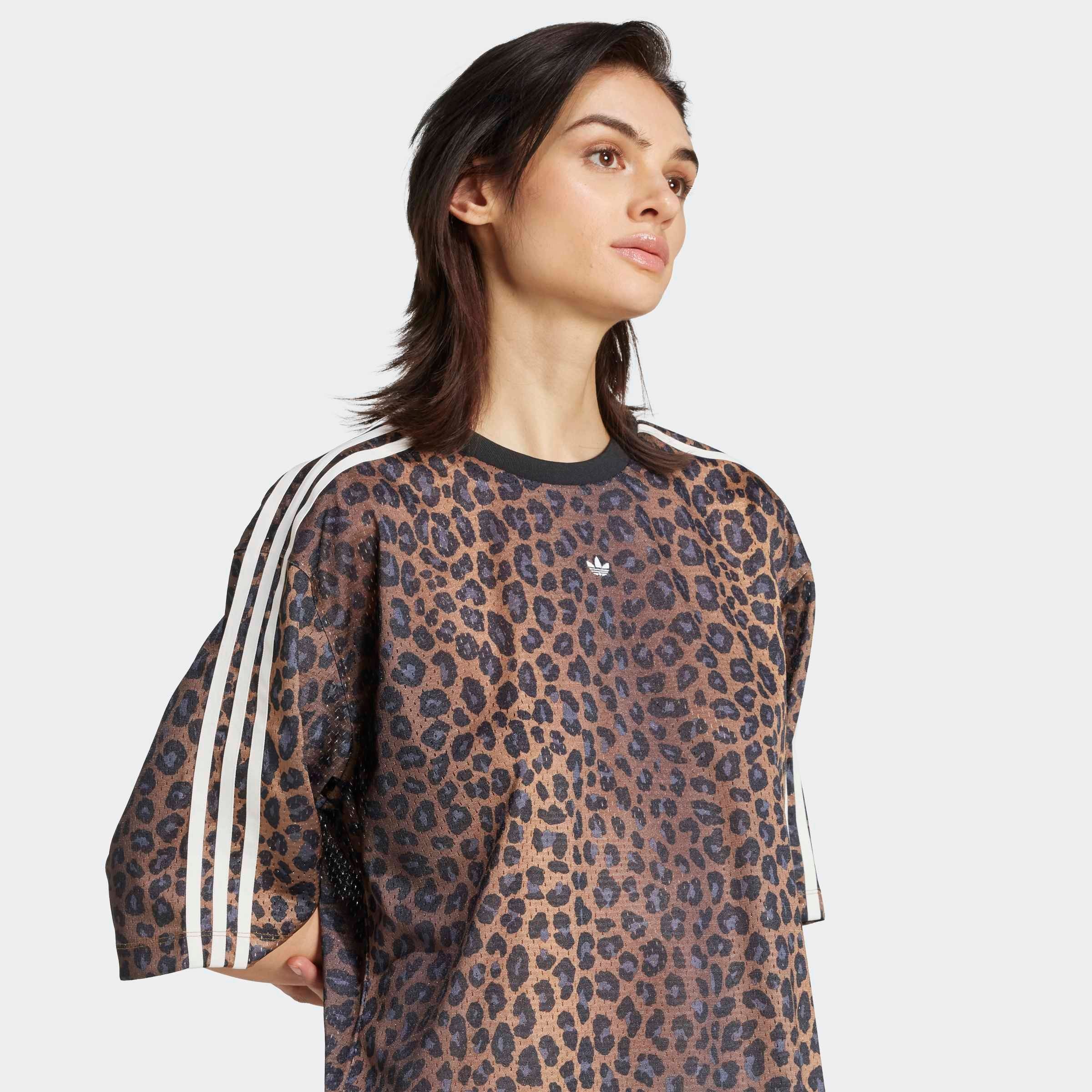 adidas Originals Shirtkleid »TEE DRESS«, (1 tlg.), Leoprint Shirtkleid, Dreiviertelarm, weite Passform