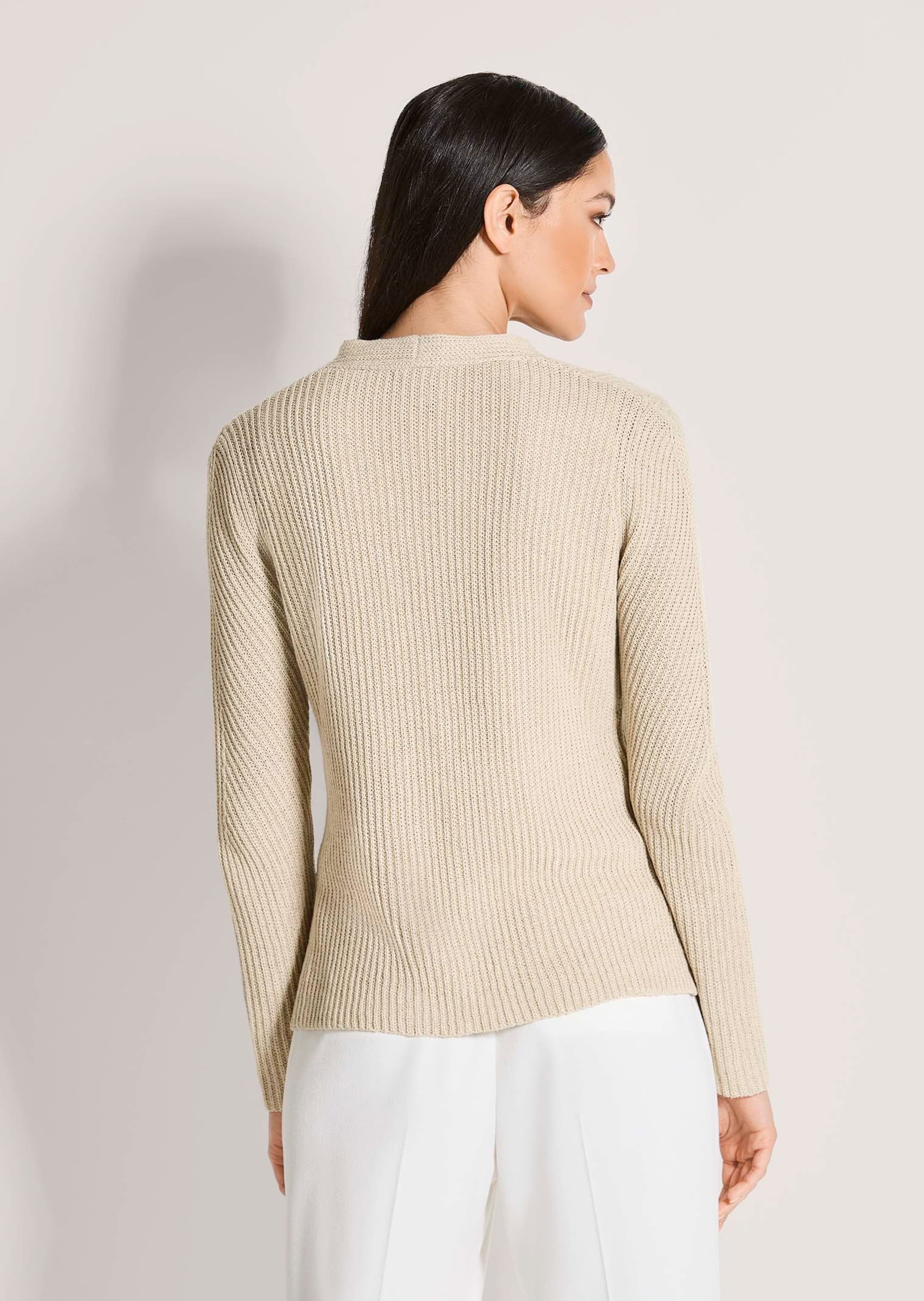 MADELEINE Strickjacke »Strickblazer Edle Strickjacke als Doppelreiher, V-Ausschnitt« Perlmuttknöpfe