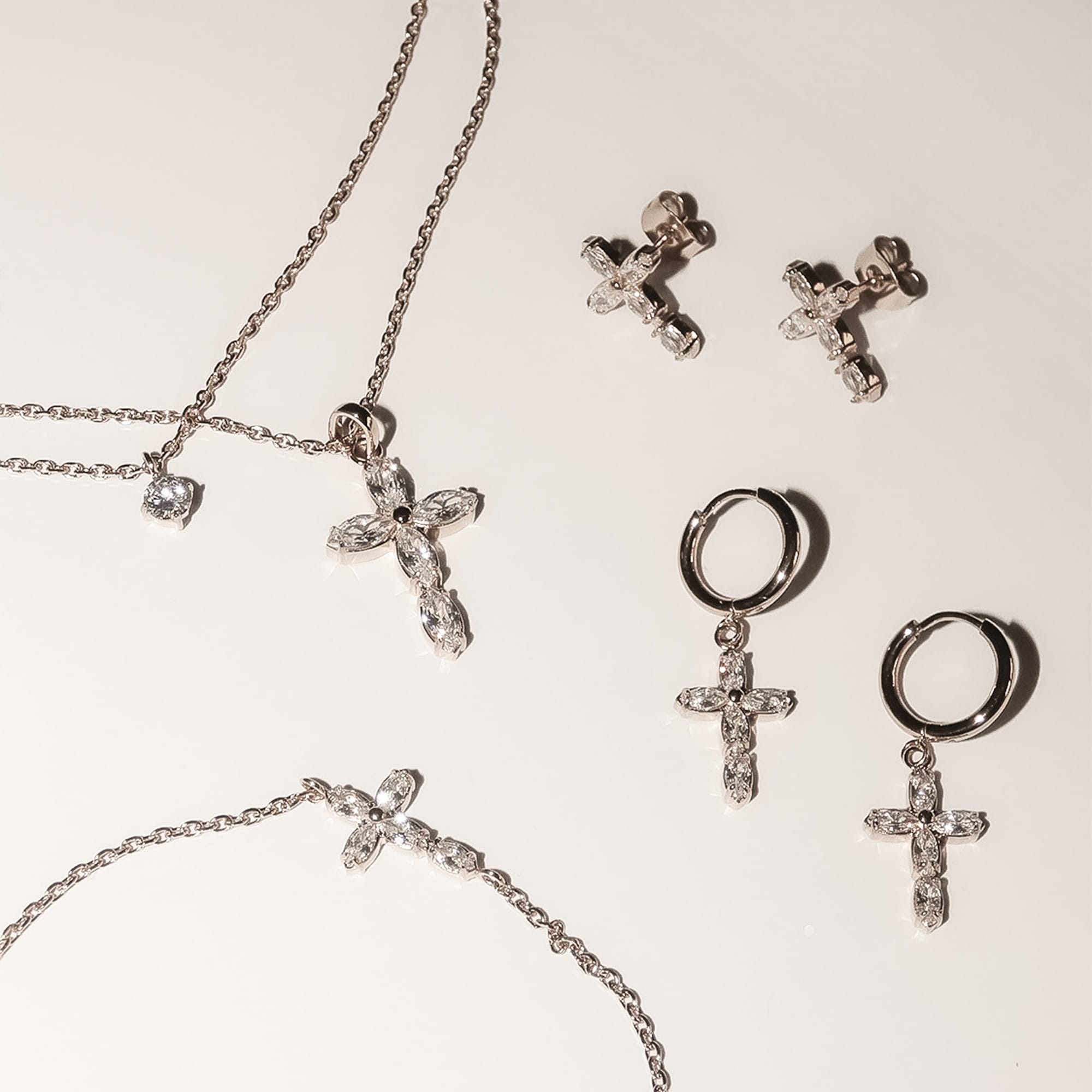 Tamaris Paar Ohrhänger »Cross, Kreuz-Design«