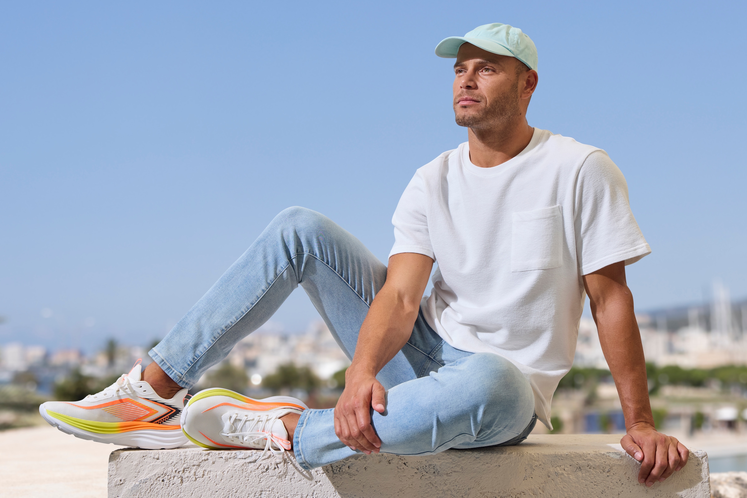 John Devin Sneaker »Schnürhalbschuh, Halbschuh, Freizeitschuh, Turnschuh«  NEU im sportiven Look mit dämpfender Chunky Außensohle Unisex VEGAN