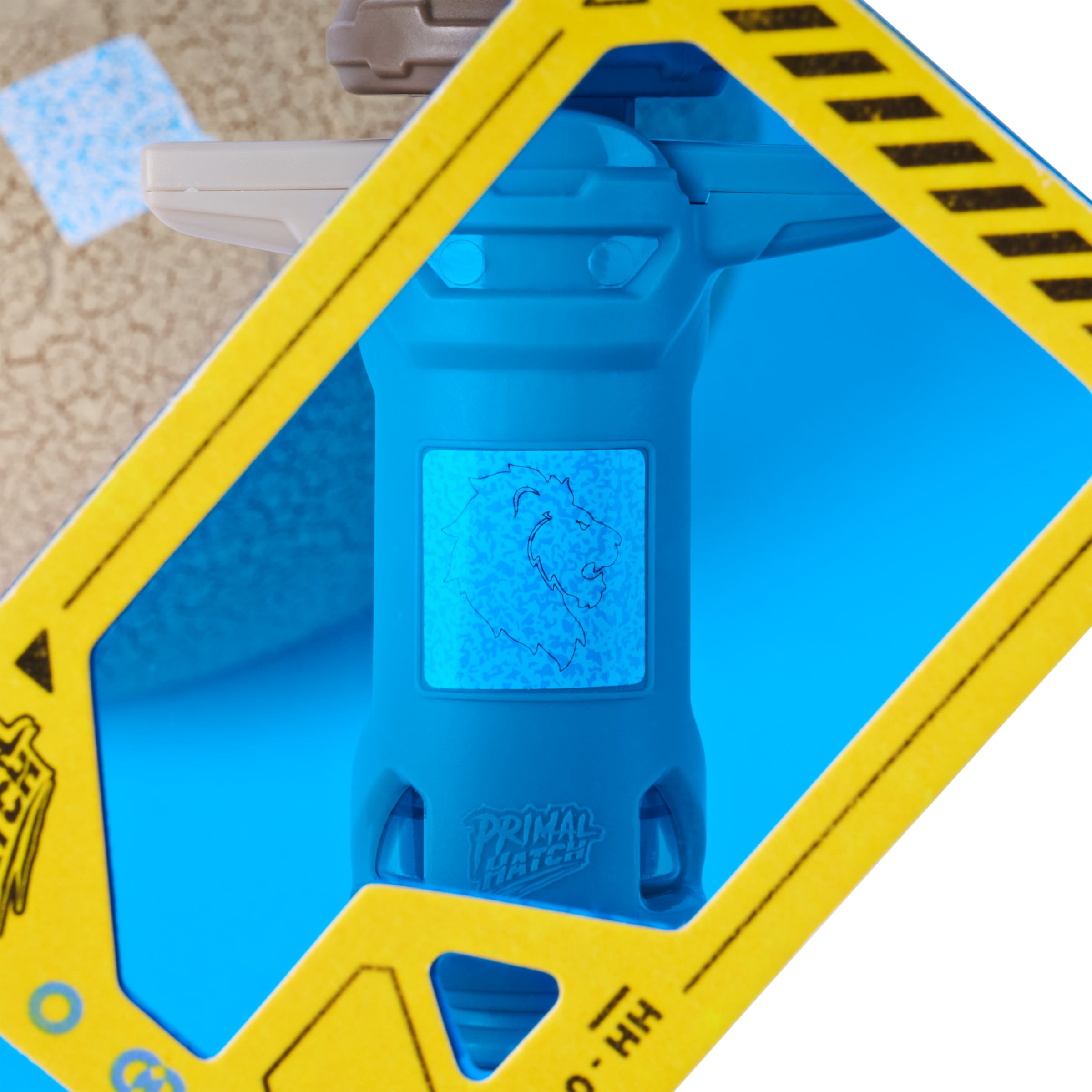 Spin Master Spielfigur »Primal Hatch Hybrid Dinos - Dino Actionfigur im Ei« mit Schlüpffunktion; sortierte Lieferung