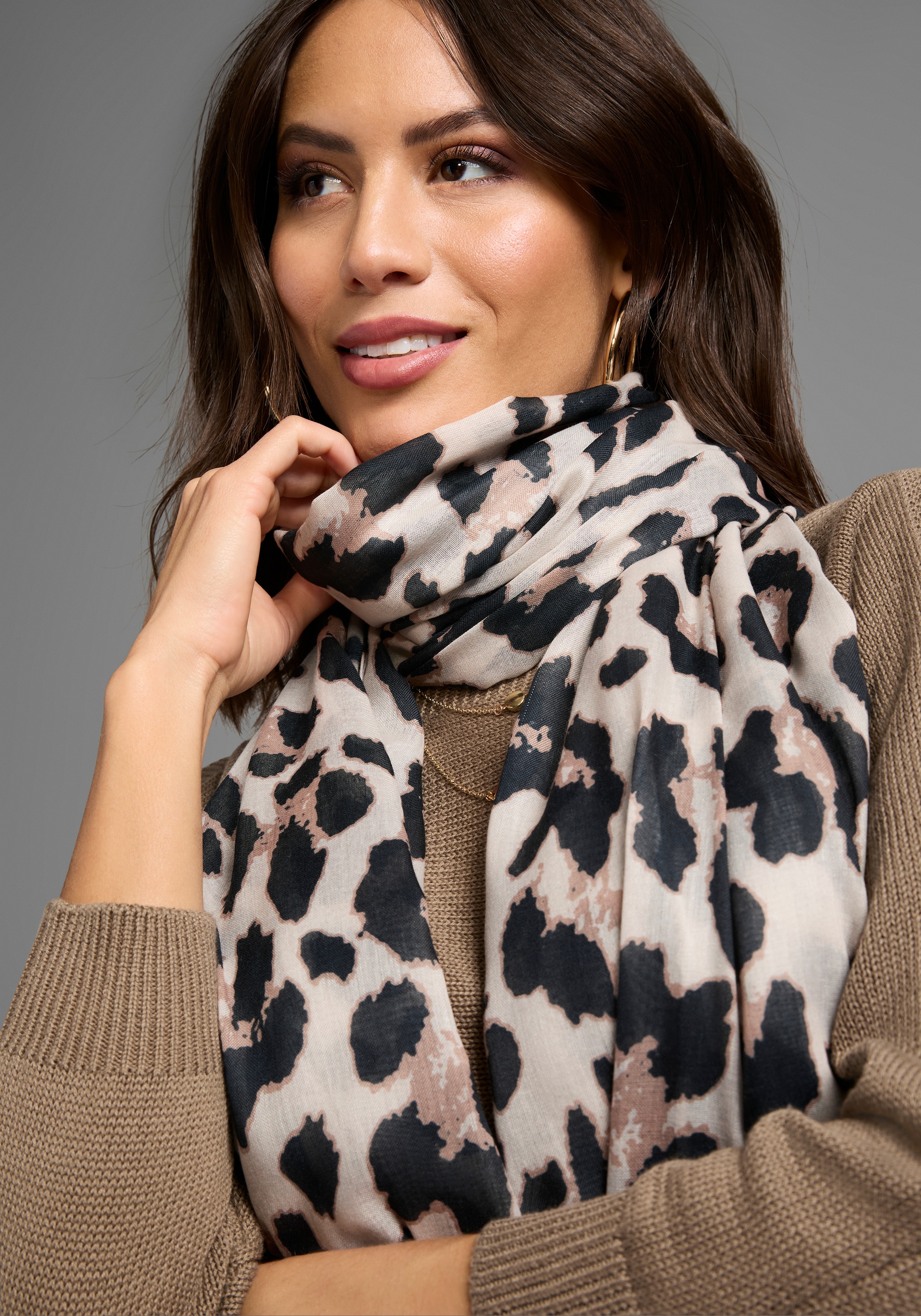 Laura Scott Modetuch, mit trendigem Leopard-Alloverdruck - NEW