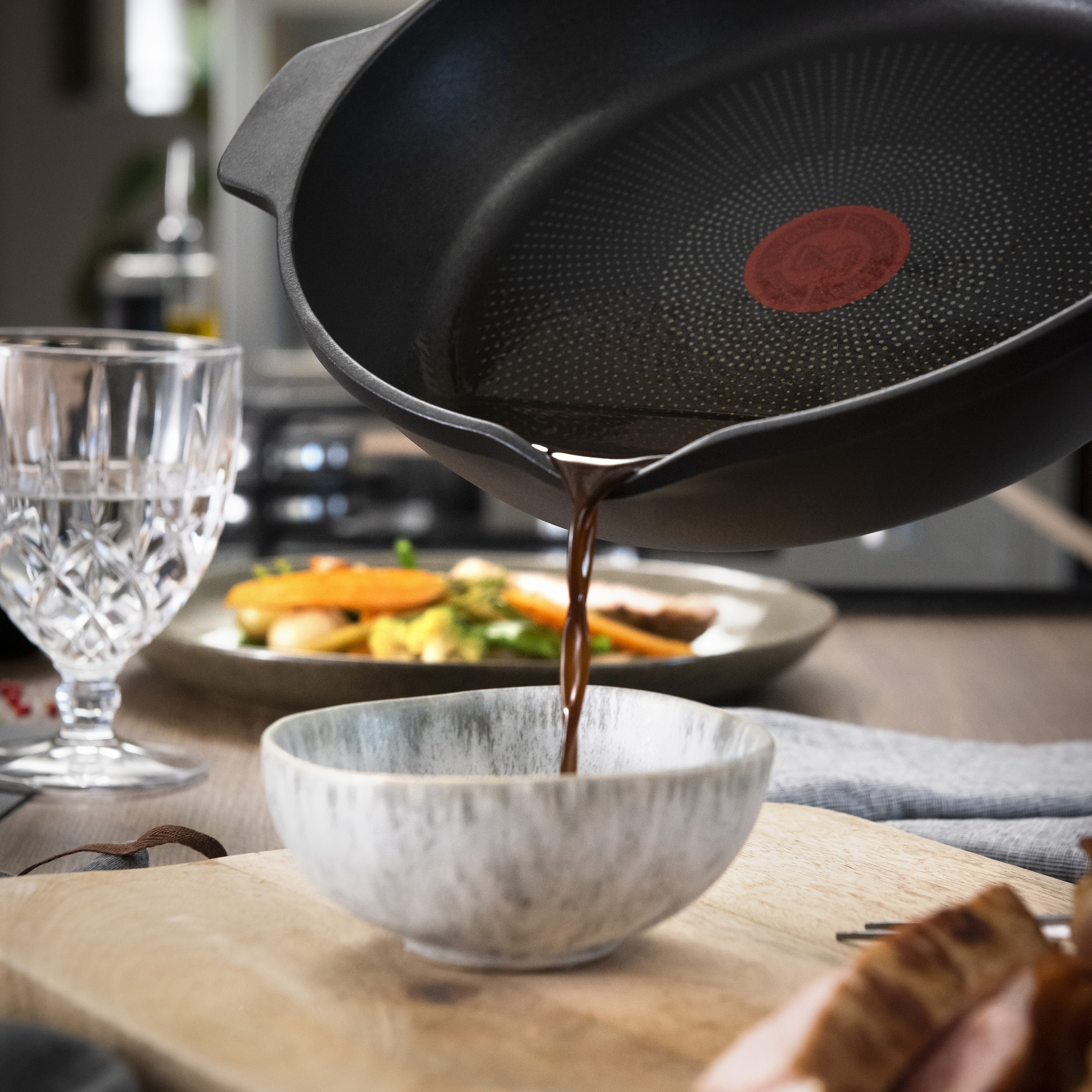 Tefal Grillpfanne »Robusto Bratpfanne Induktion mit Antihaftversiegelung«, Aluminium, (1 tlg.), Thermo-Signal bei idealer Brattemperatur, für alle Herdarten geeignet