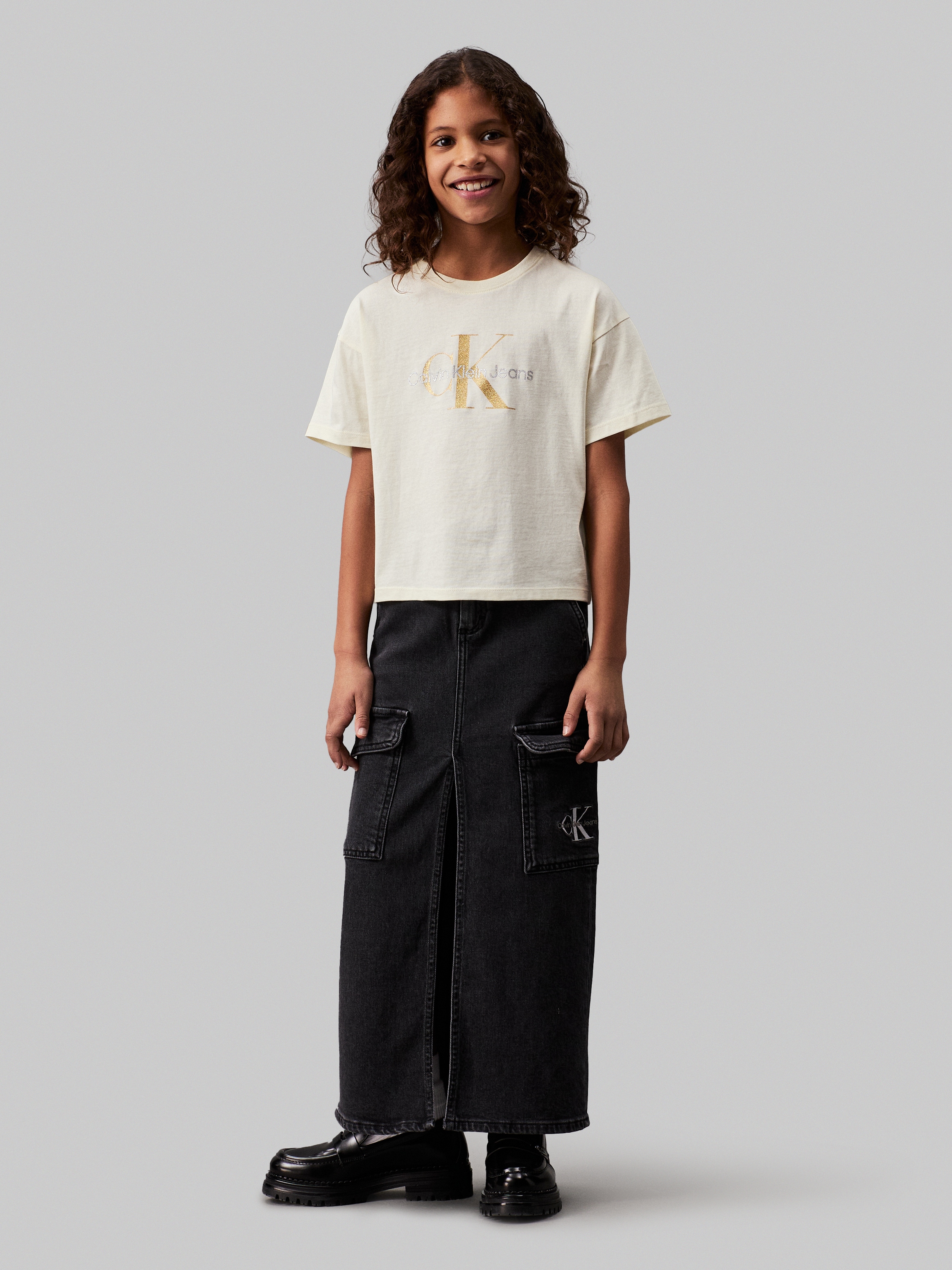 Calvin Klein Jeans T-Shirt »GLITTER MONOGRAM BOXY SS T-SHIRT«, für Kinder bis 16 Jahre mit glitzerndem Markenlabel