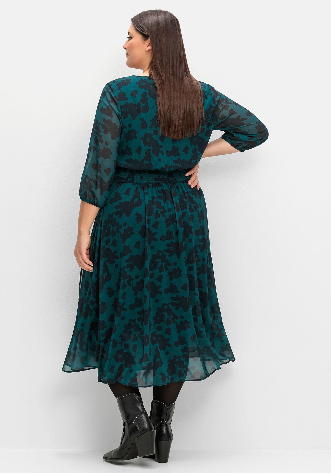 Sheego Chiffonkleid »Chiffonkleid in Wickeloptik, mit Alloverprint«