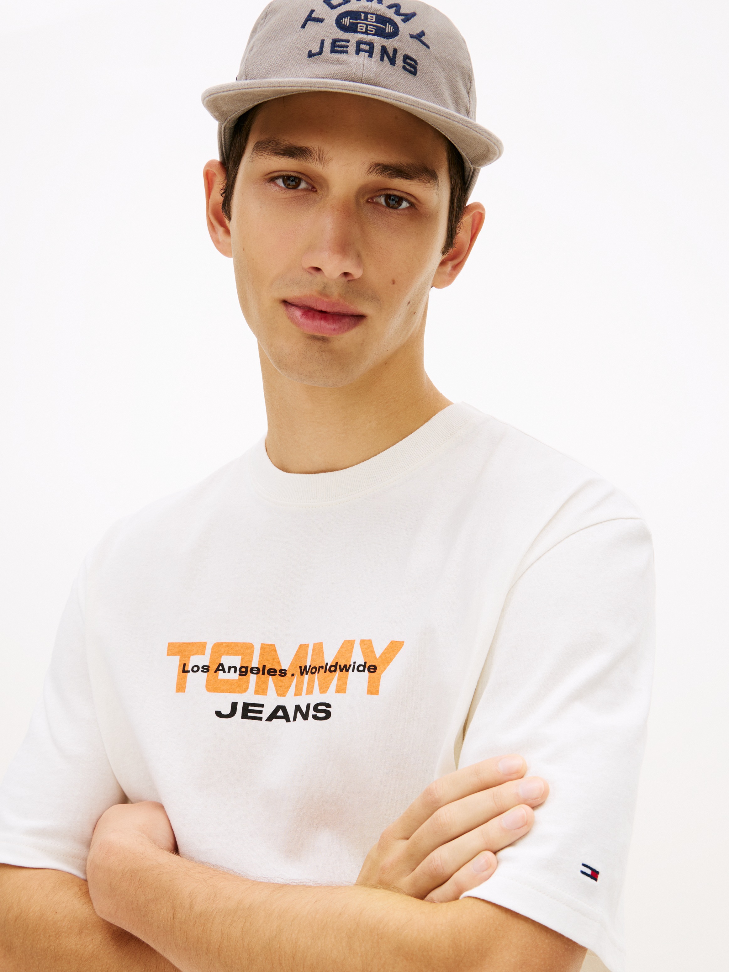 Tommy Jeans T-Shirt »TJM 90S BLOCK« Relaxed fit mit Rundhalsausschnitt