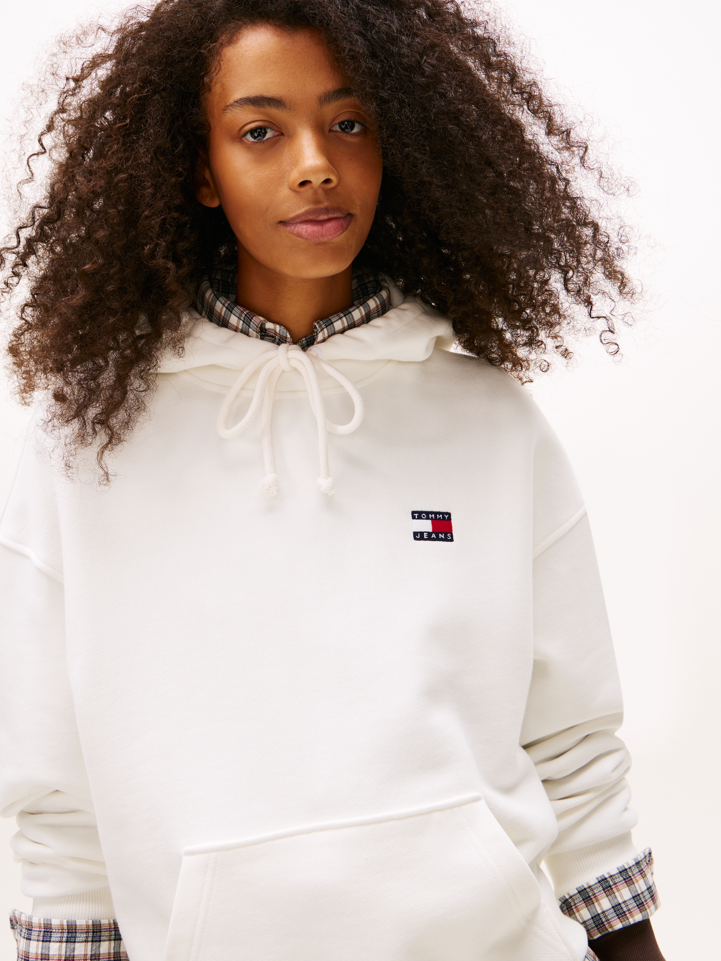 Tommy Jeans Hoodie »TJW BXY BADGE HOODIE EXT«, mit Logo-Badge