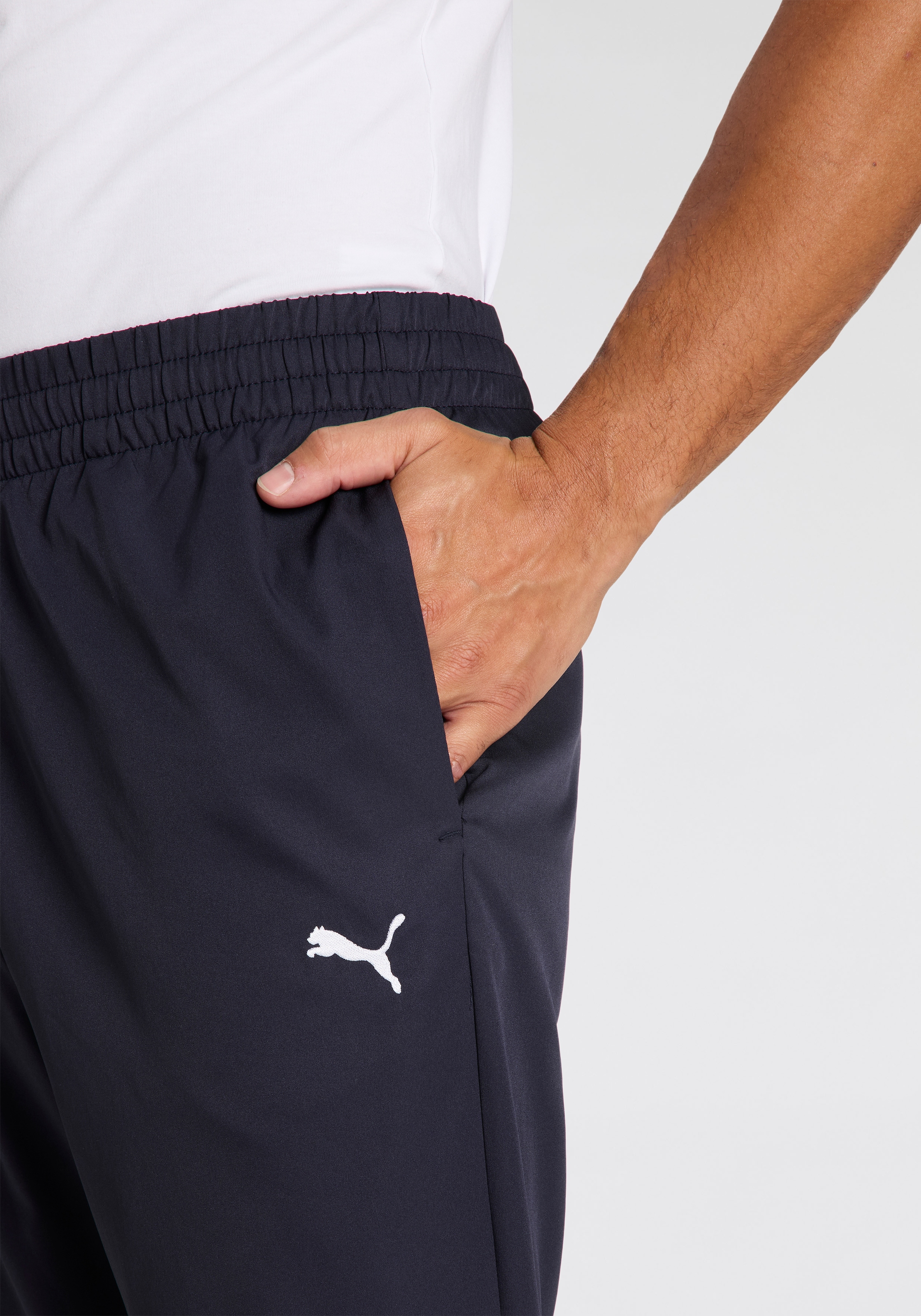 PUMA Trainingshose »ESS WOVEN PANTS OP«, Webmaterial, dryCELL: Performance-Technologie