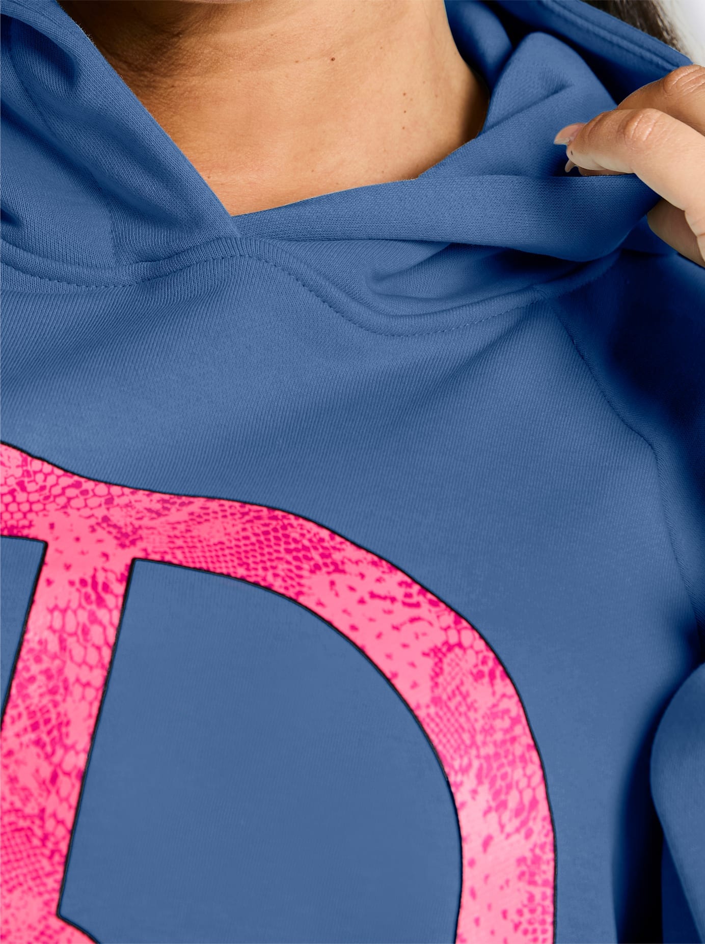   Kapuzensweatshirt
