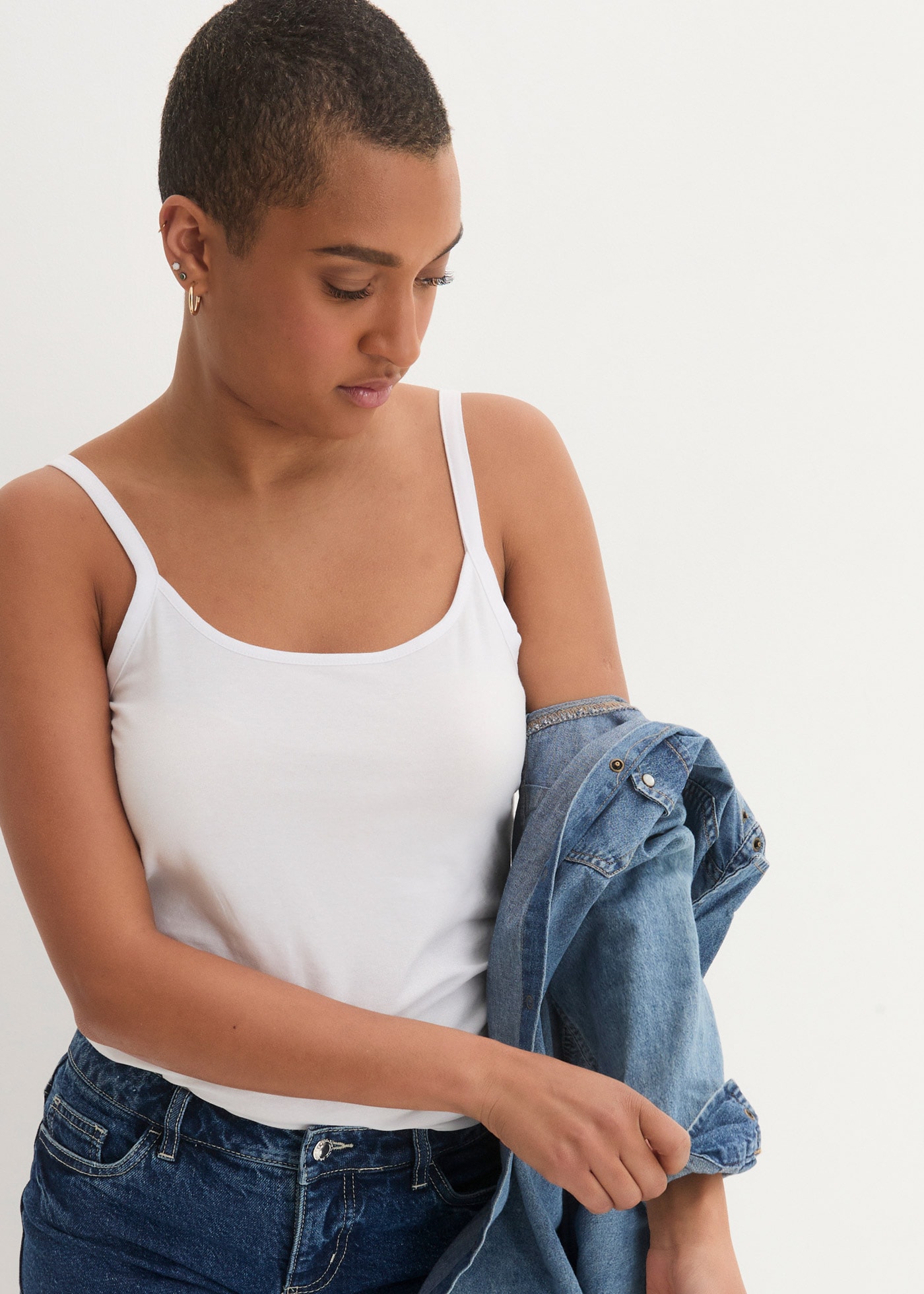 bonprix Shirttop Packung, 2 Slim fit, ohne Ärmel, langer Schnitt, aus Baumwolle mit Elasthan