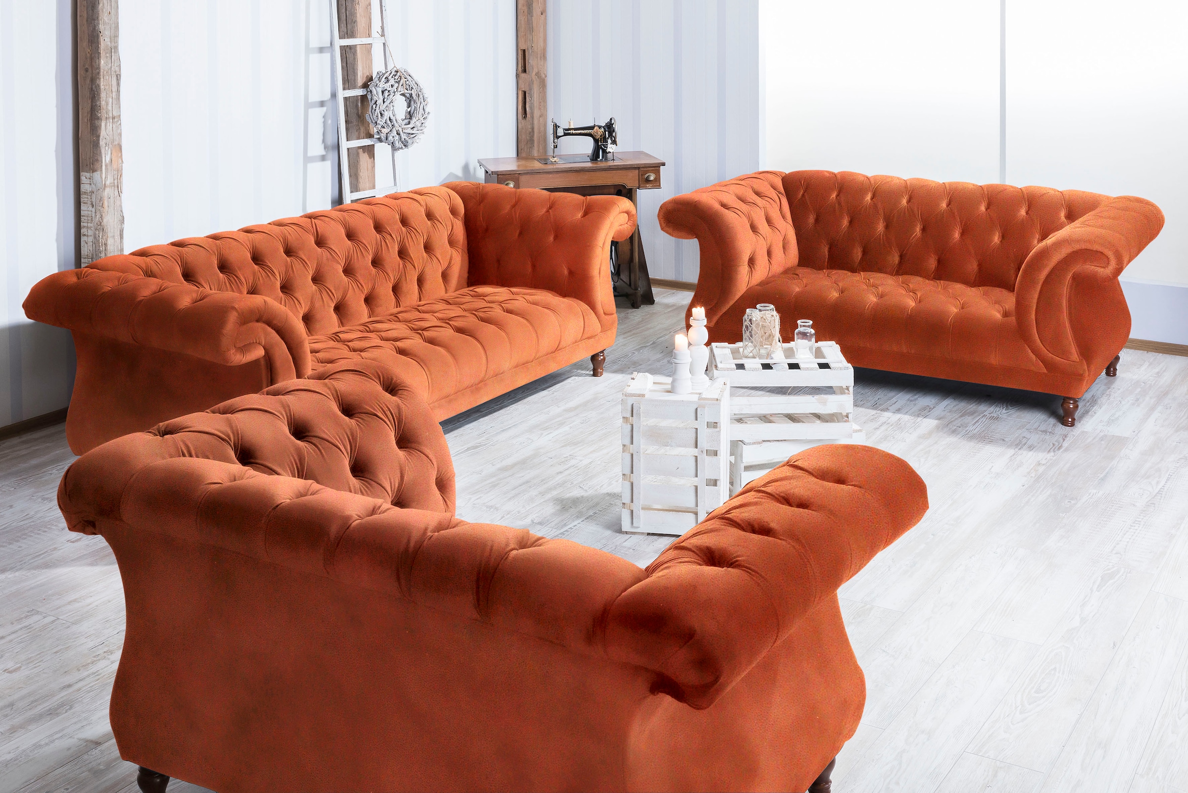 Max Winzer® Chesterfield-Sofa »Isabelle«, Knopfheftung & gedrechselten Füßen in Buche Nussbaum, Breite 260 cm