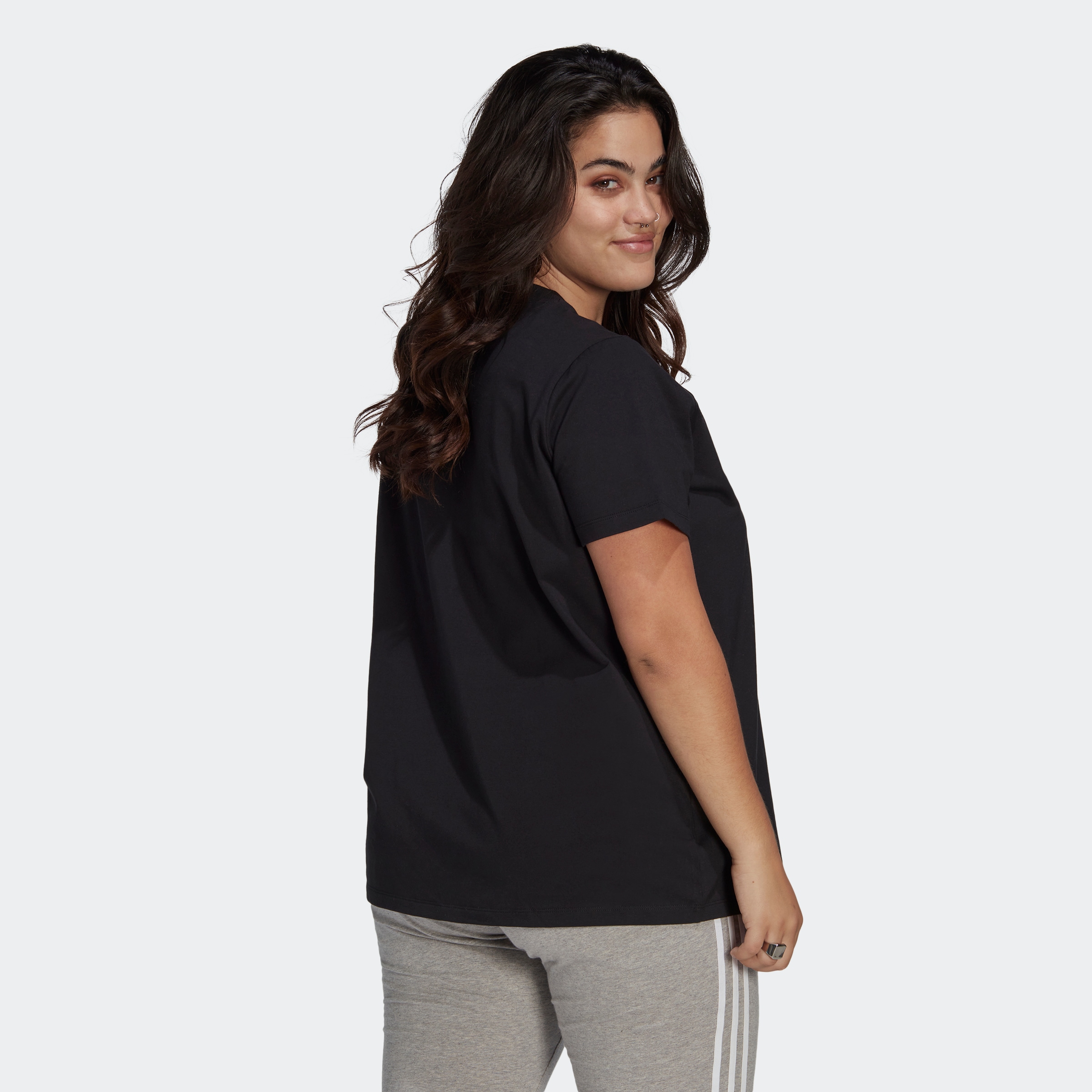 adidas Originals T-Shirt »ADICOLOR CLASSICS TREFOIL – GROSSE GRÖSSEN«  bestellen bei OTTO