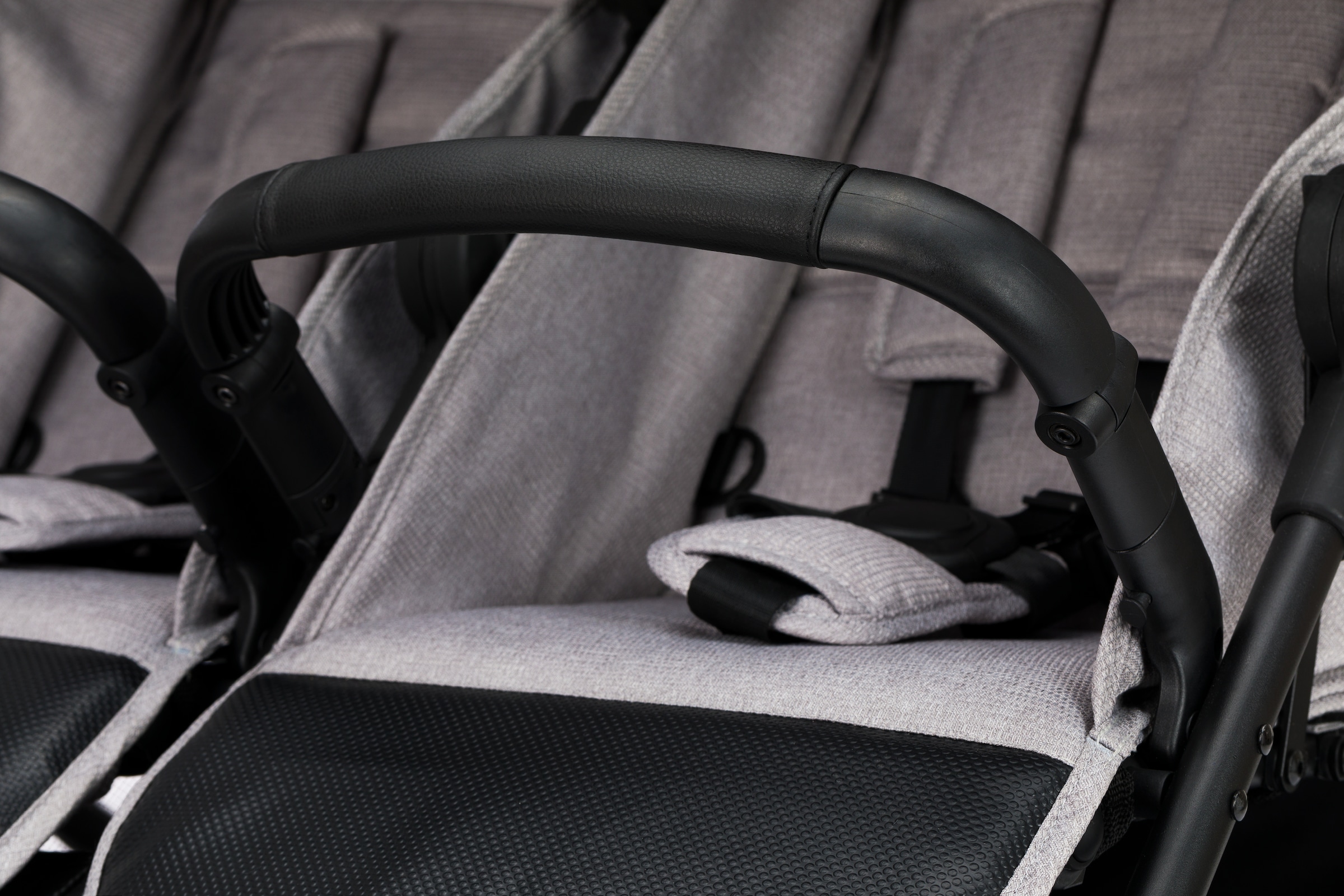 Fillikid Zwillingsbuggy »Duette, grau« 22 kg auch als Geschwisterwagen verwendbar; nur 75 cm breit