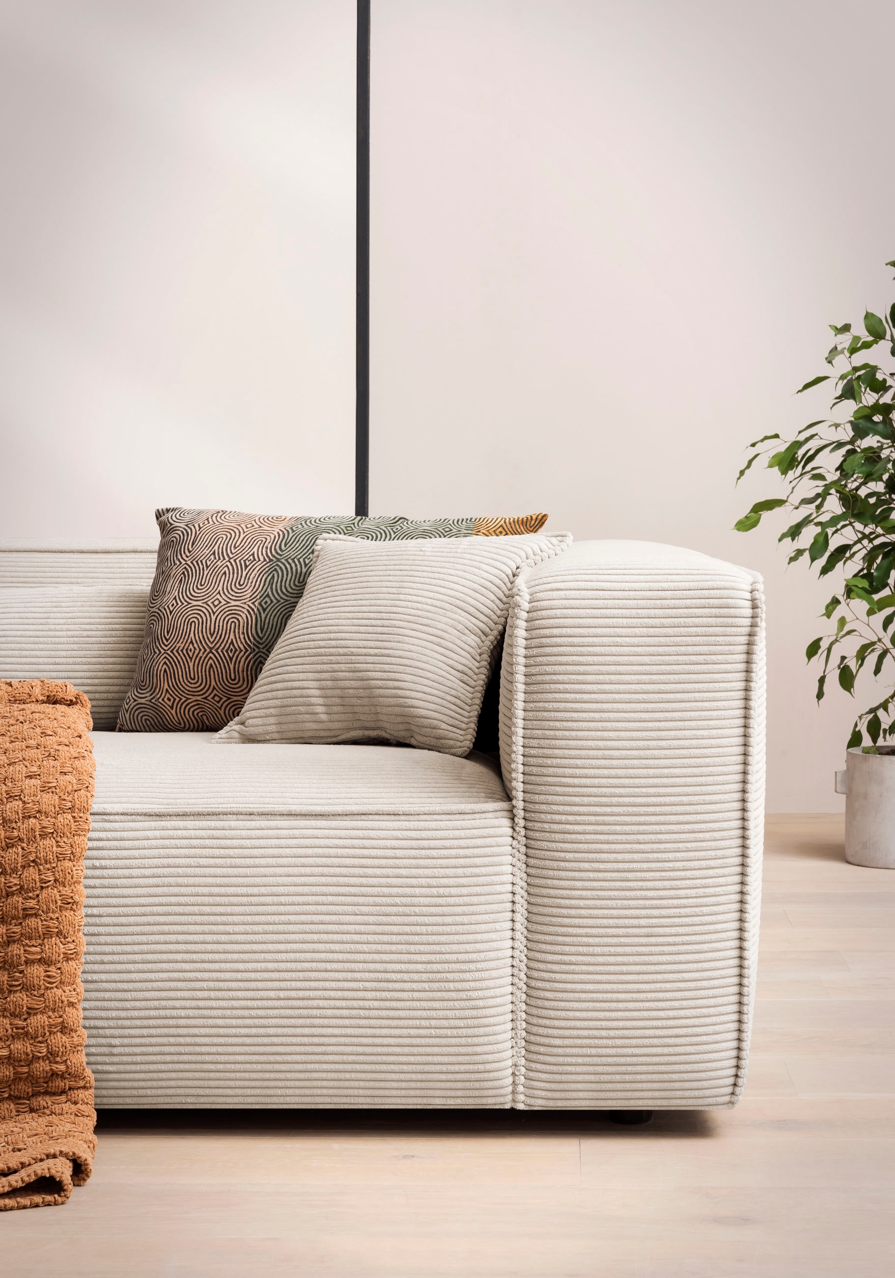 LeGer Home by Lena Gercke Ecksofa »PIARA XXL, Big-Sofa in Cord oder Leinenoptik, L-Form, mit Kedernaht«, wahlweise Ottomane rechts/links, schwarze Füße, extra tiefe Sitzfläche