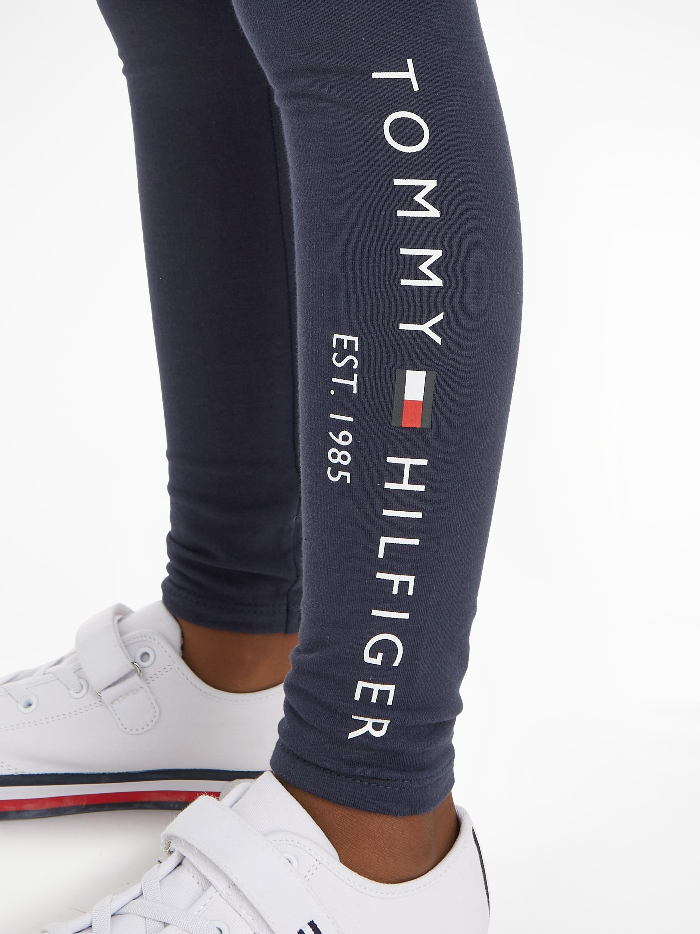 Tommy Hilfiger Leggings »ESSENTIAL LEGGING«, mit Tommy Hiflger  Logo-Schriftzug auf dem linken Bein online bei OTTO | Sport-Leggings