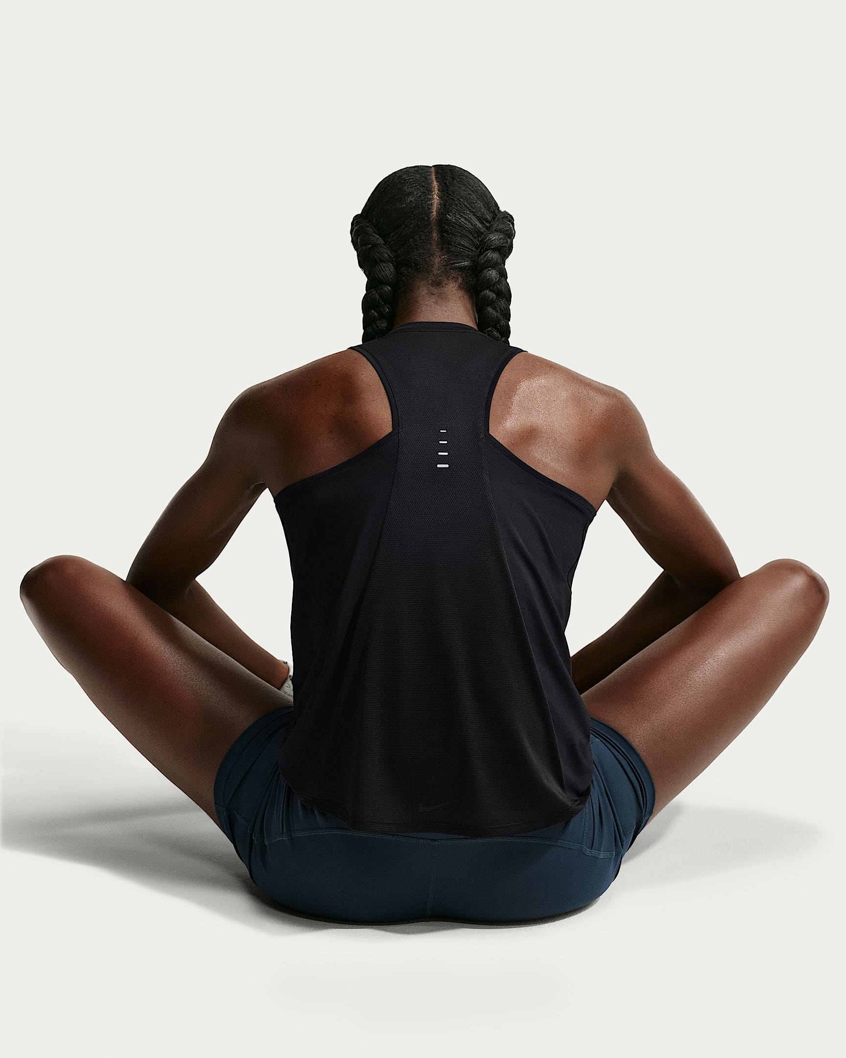 Nike Lauftop »W NK SWIFT DF TANK STNDRD« ärmelloses Design, leichtes Material, lockerer Schnitt