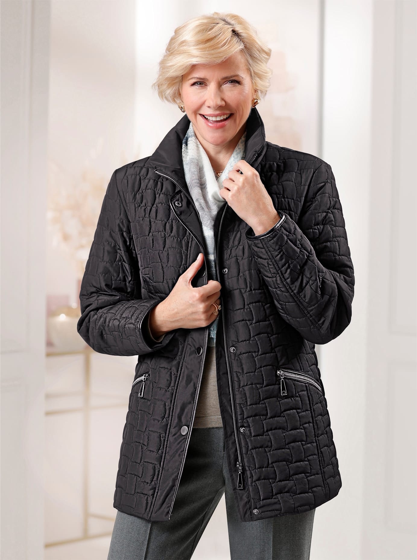 Classic Damen Steppjacke ohne Kapuze in schwarz, Größe 54