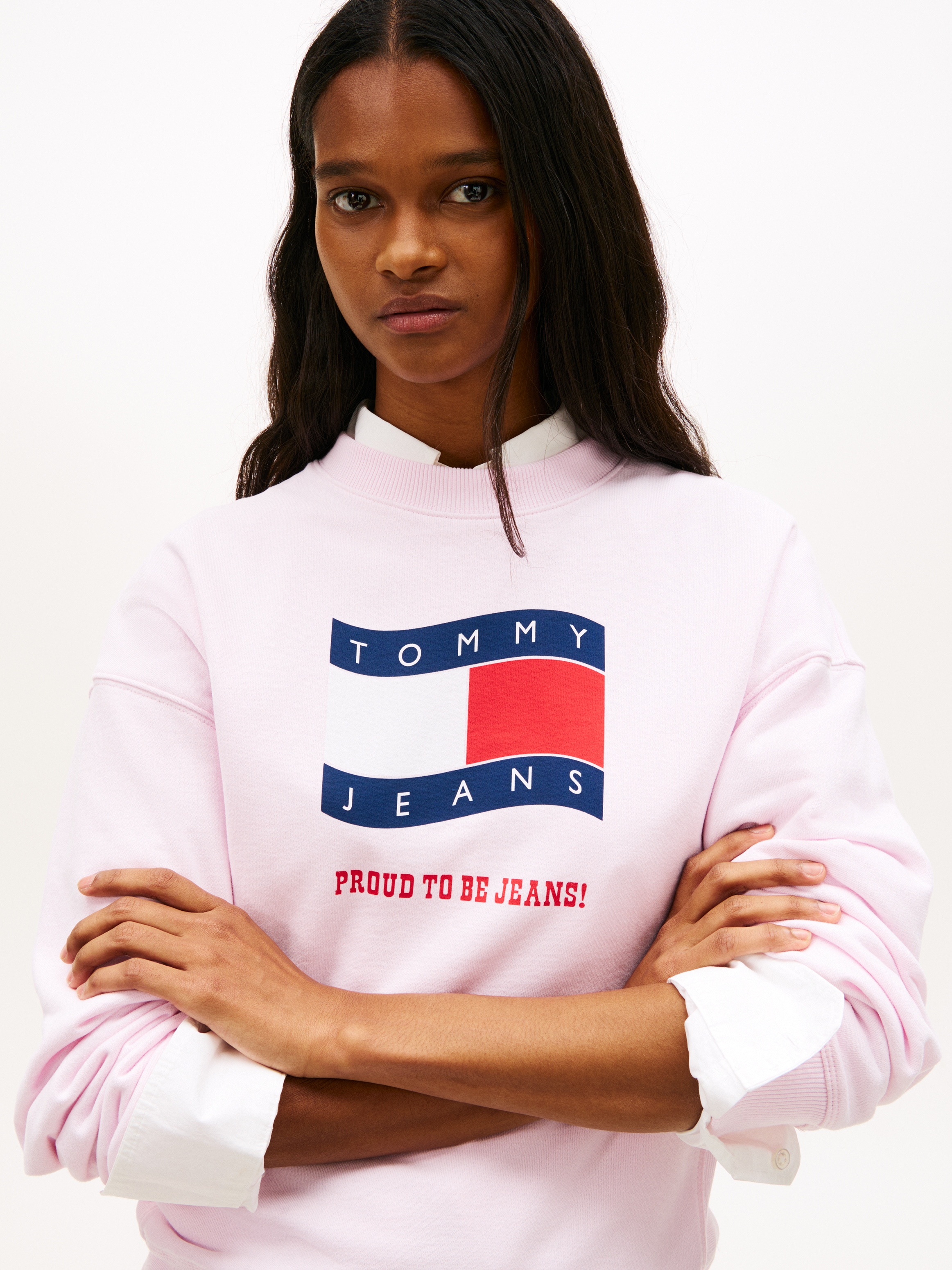 Tommy Jeans Sweatshirt »TJW BXY WAVY FLAG CREW EXT«, Boxy Fit mit Rundhals
