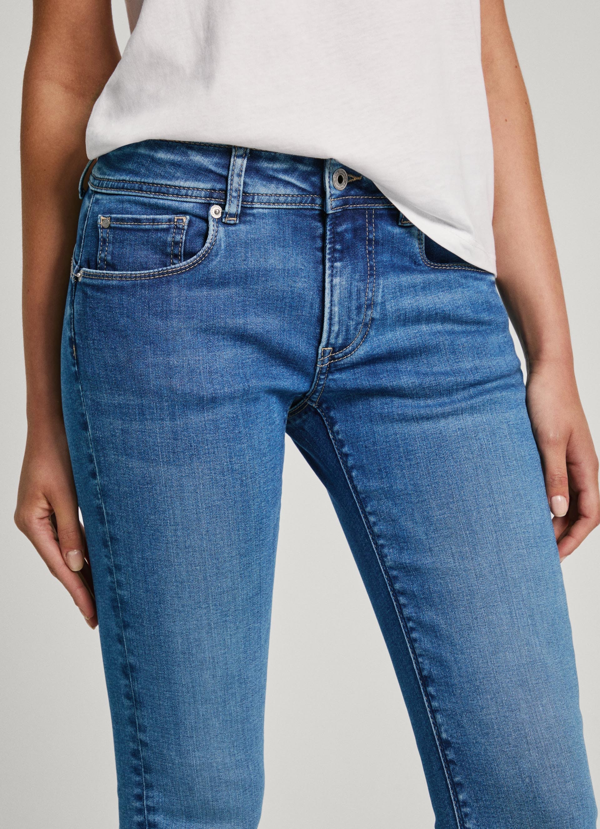 Pepe Jeans Slim-fit-Jeans »SLIM JEANS LW, mit niedriger Leibhöhe«