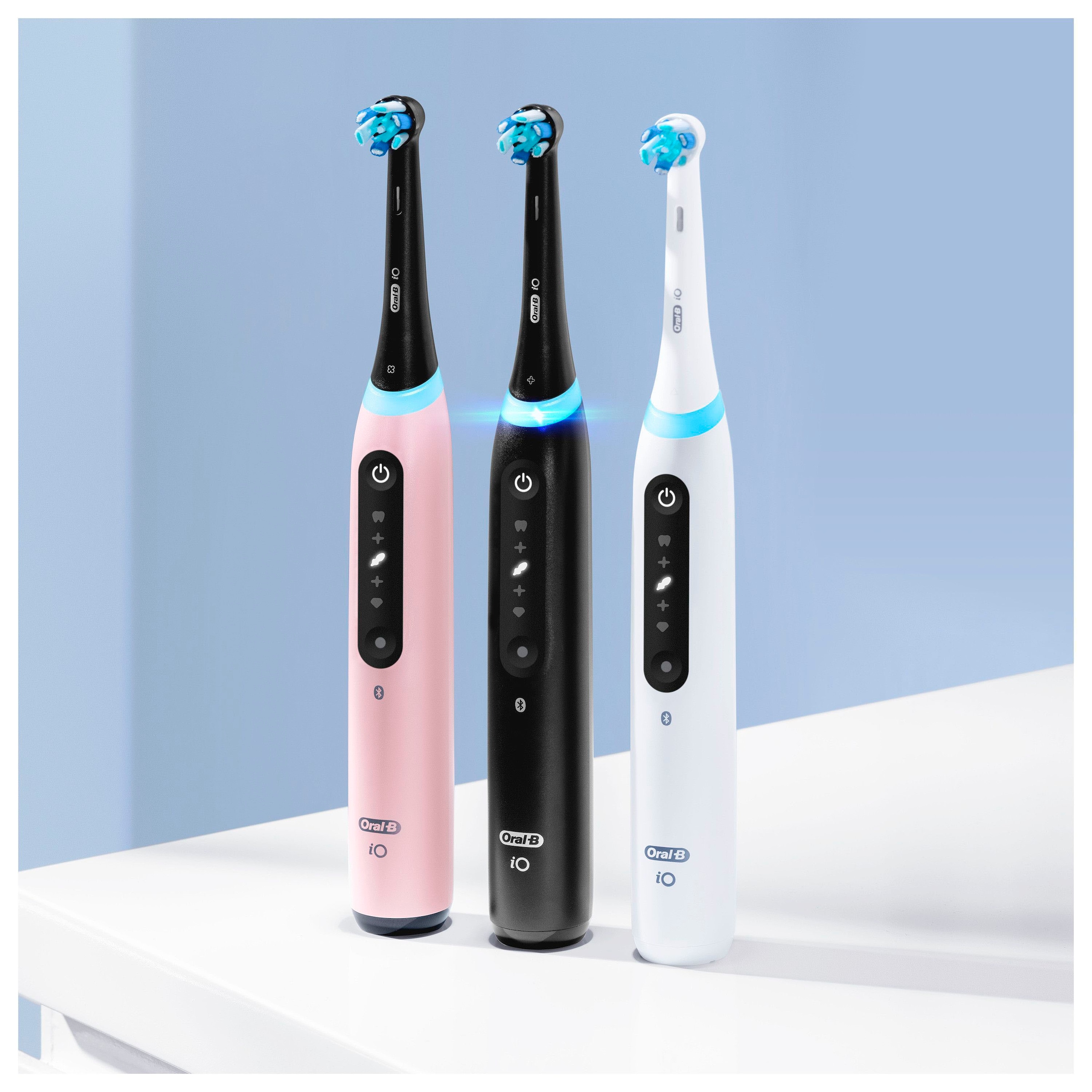 Oral-B Elektrische Zahnbürste »iO 5«, 1 St. Aufsteckbürsten, mit Magnet-Technologie, LED-Anzeige, 5 Putzmodi, Reiseetui