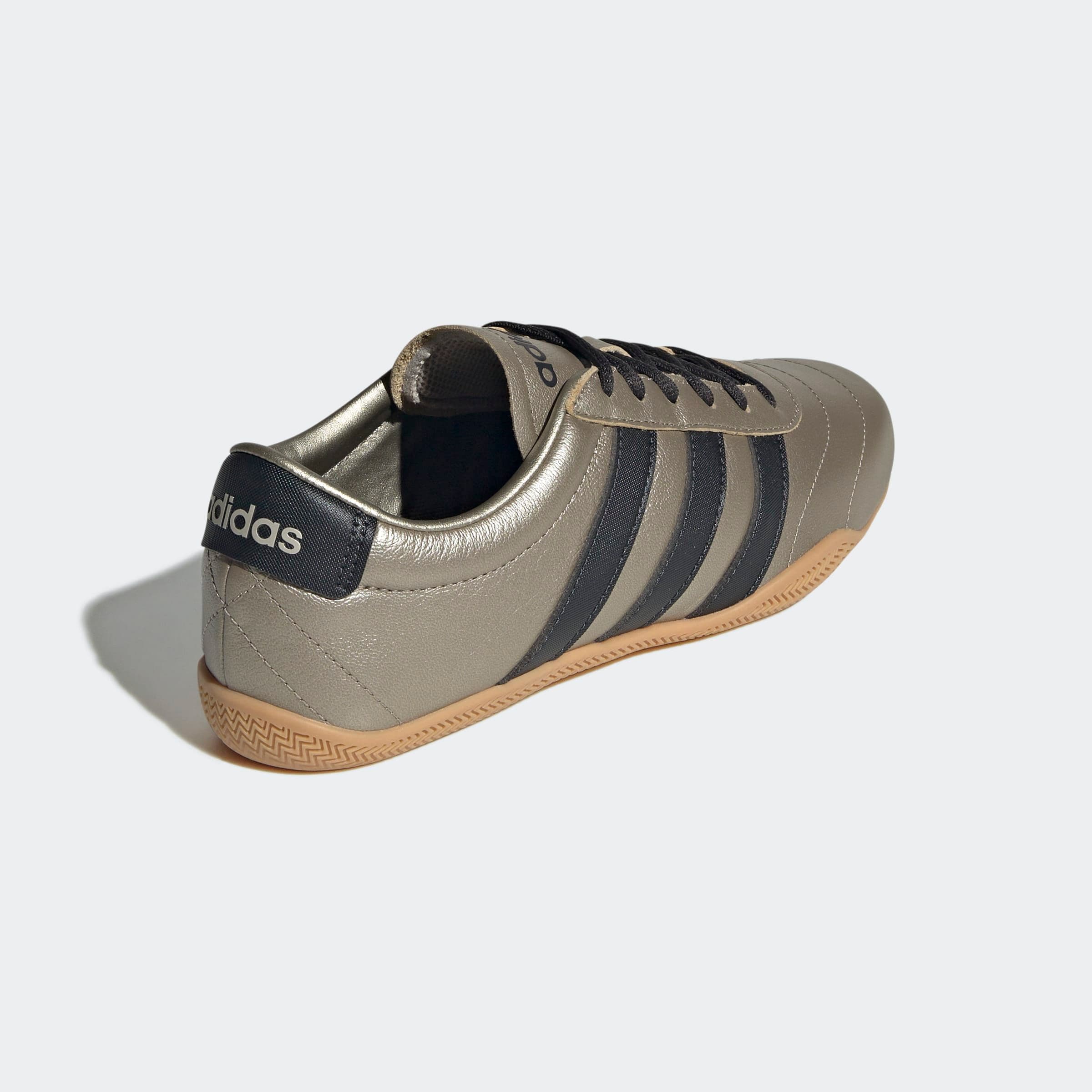 adidas Sportswear Sneaker »GRAND COURT LO E«, Design auf den Spuren des adidas Superstar