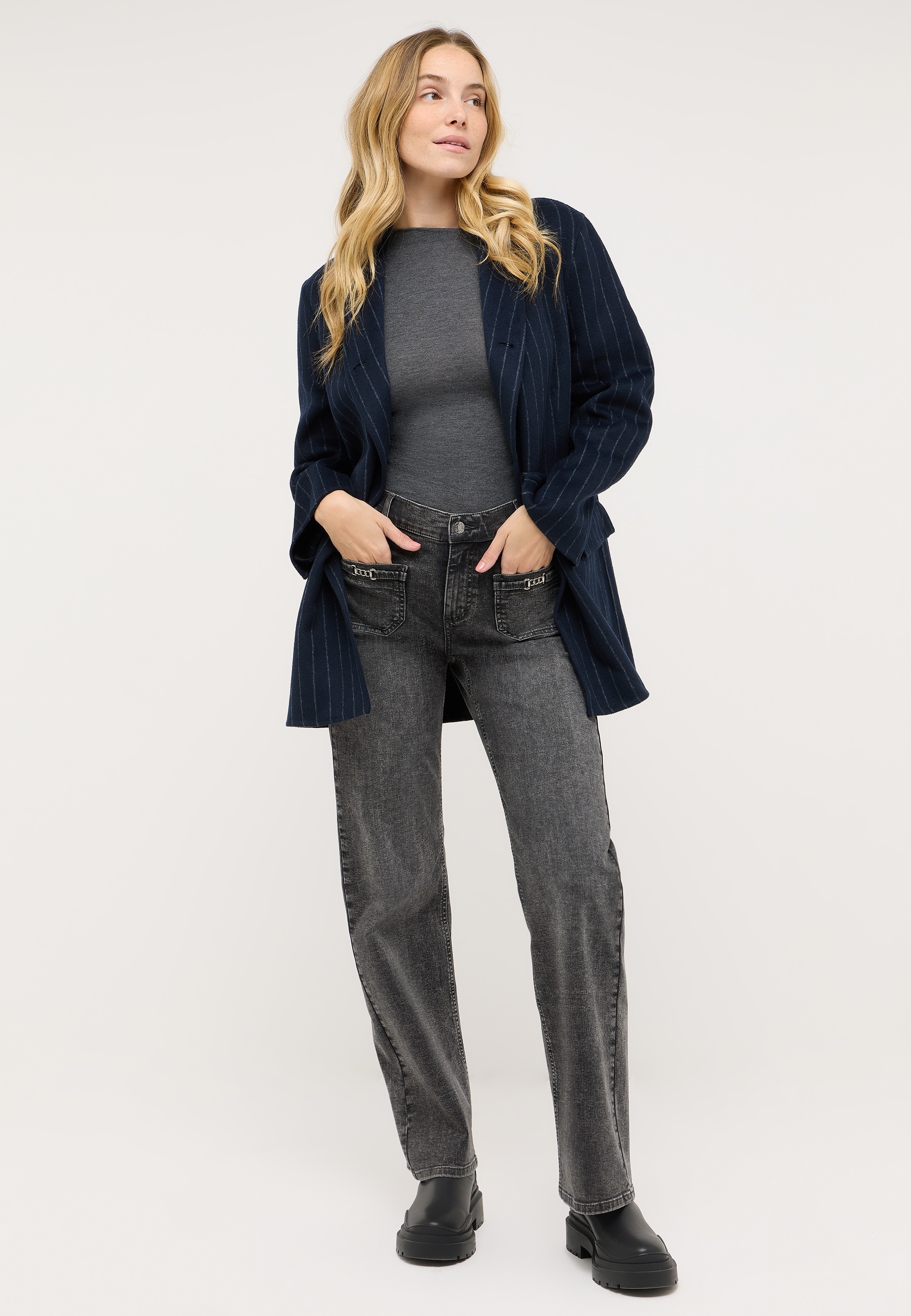 ANGELS Relax-fit-Jeans »LIZ SMART BUCKLE« mit kleinen Schmuckelementen