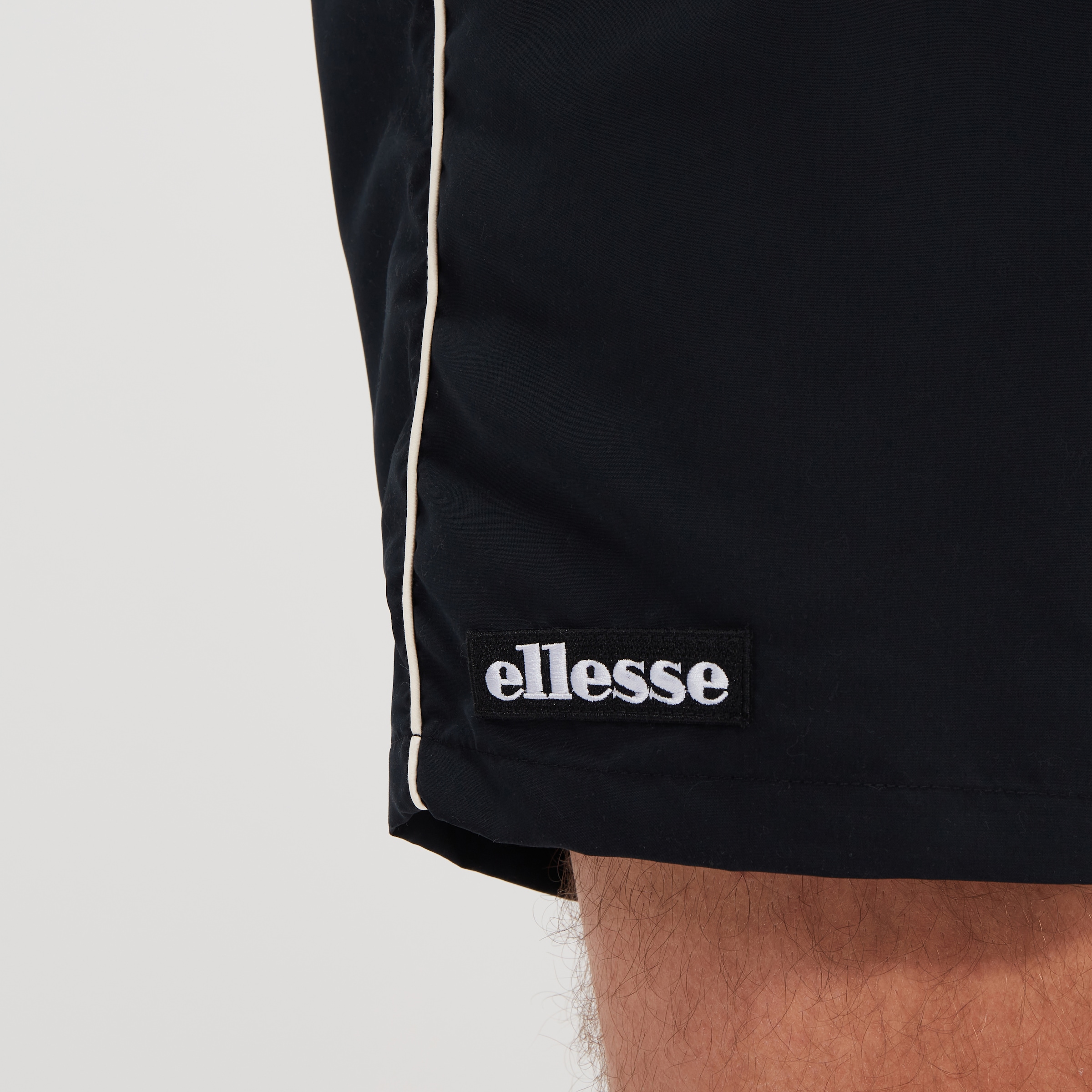 Ellesse Badehose »DEM SLACKERS SWIM SHORT« sportliche Schnittform, pflegeleichtes Material, für Erwachsene