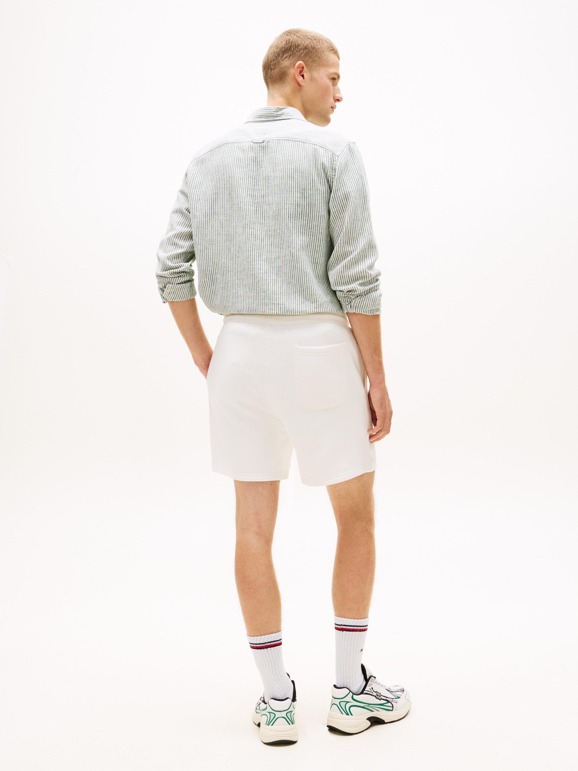 Tommy Jeans Shorts »TJM CONTRAST LINEAR BEACH«  Regular fit mit elastischem Bund