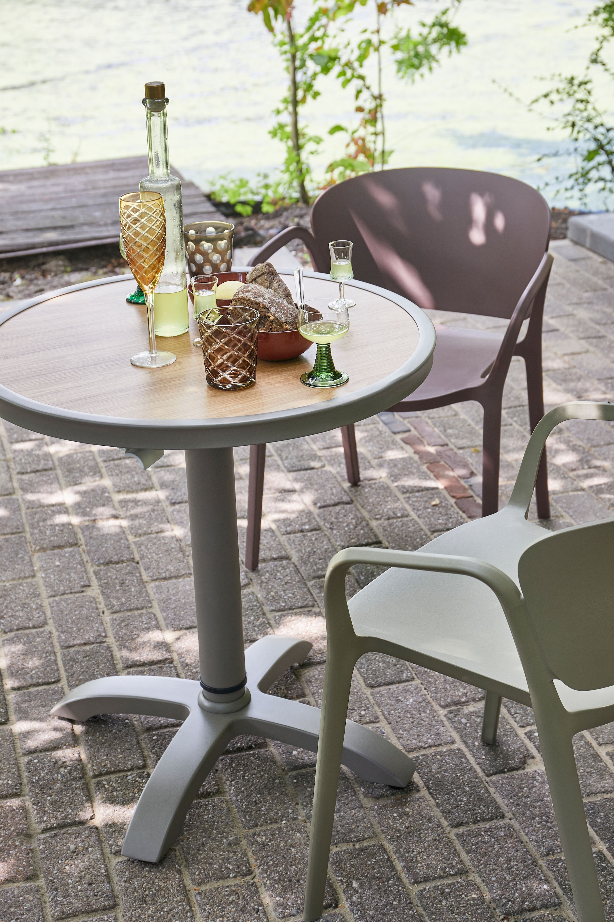 WOOOD Esszimmerstuhl »Bent Polypropylen stapelbar für In- und Outdoor, H 75 x B 57 x T 56 cm« () (Set, 2 St) Tragkraft 150 kg, fertig montiert, wasserabweisendes