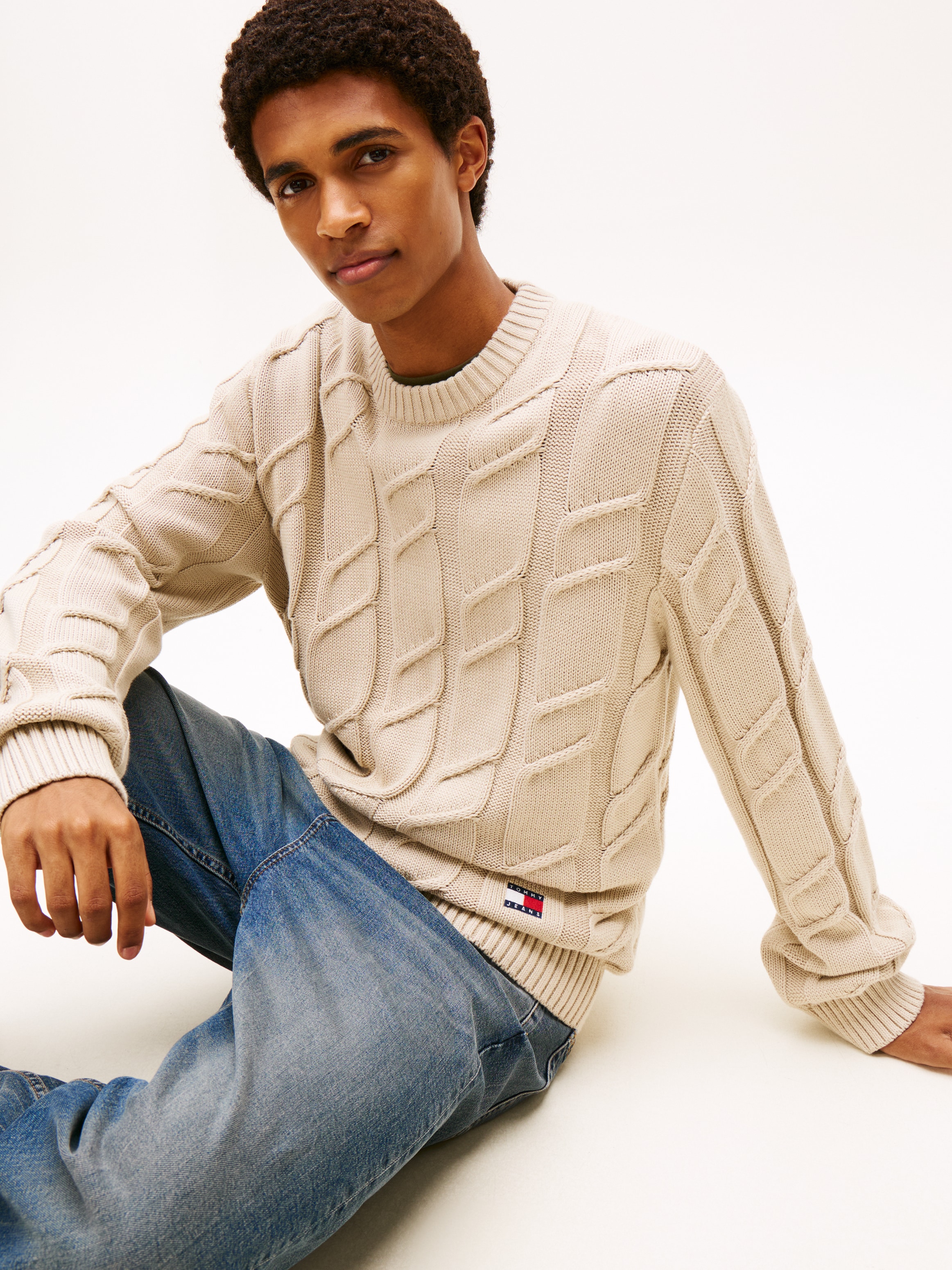 Tommy Jeans Rundhalspullover »TJM REG CHUNKY CABLE« Grobstrick mit Zopfmuster, regular fit, Rundhals