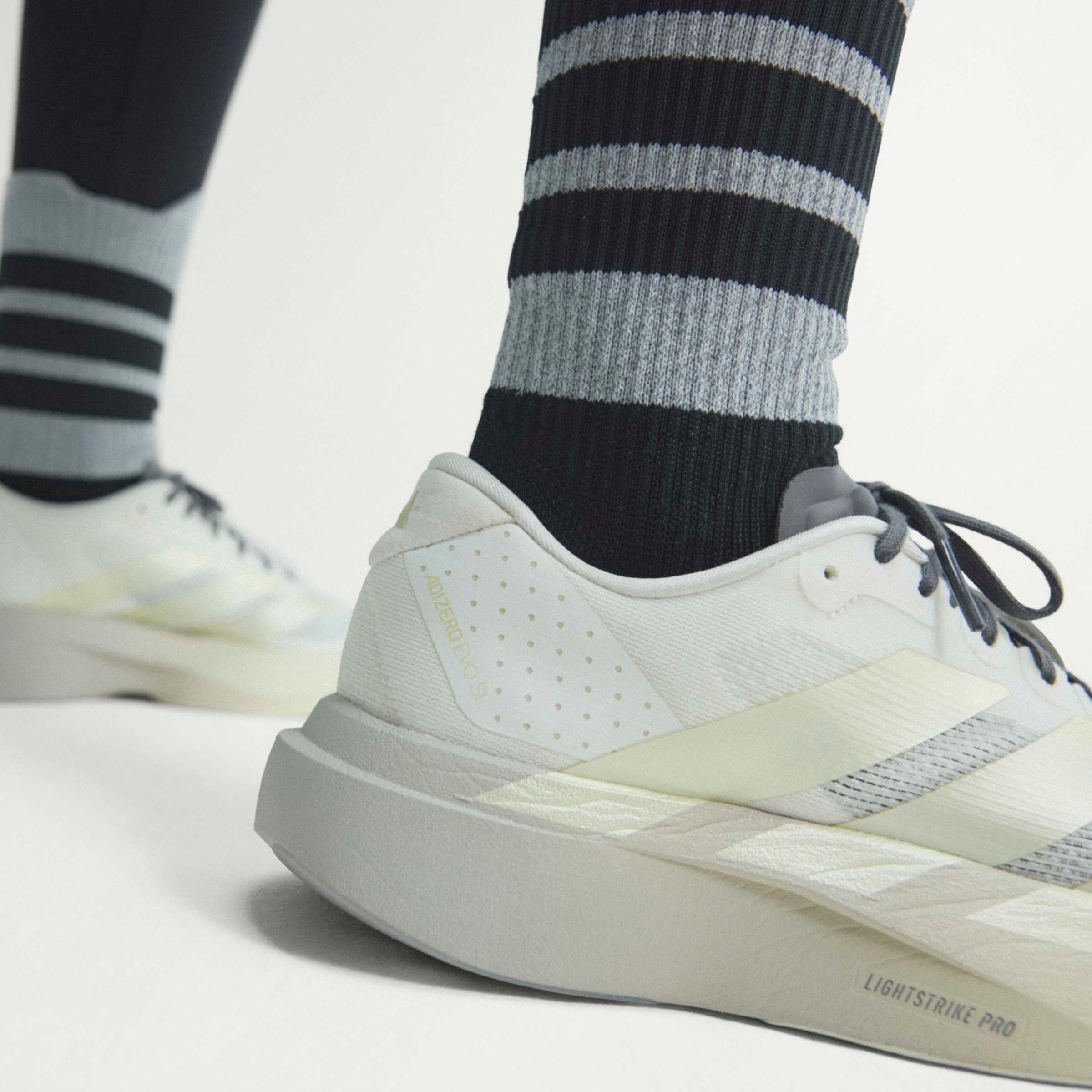 adidas Performance Laufschuh »ADIZERO EVO SL«  angelehnt an das Design vom Adios Pro Evo