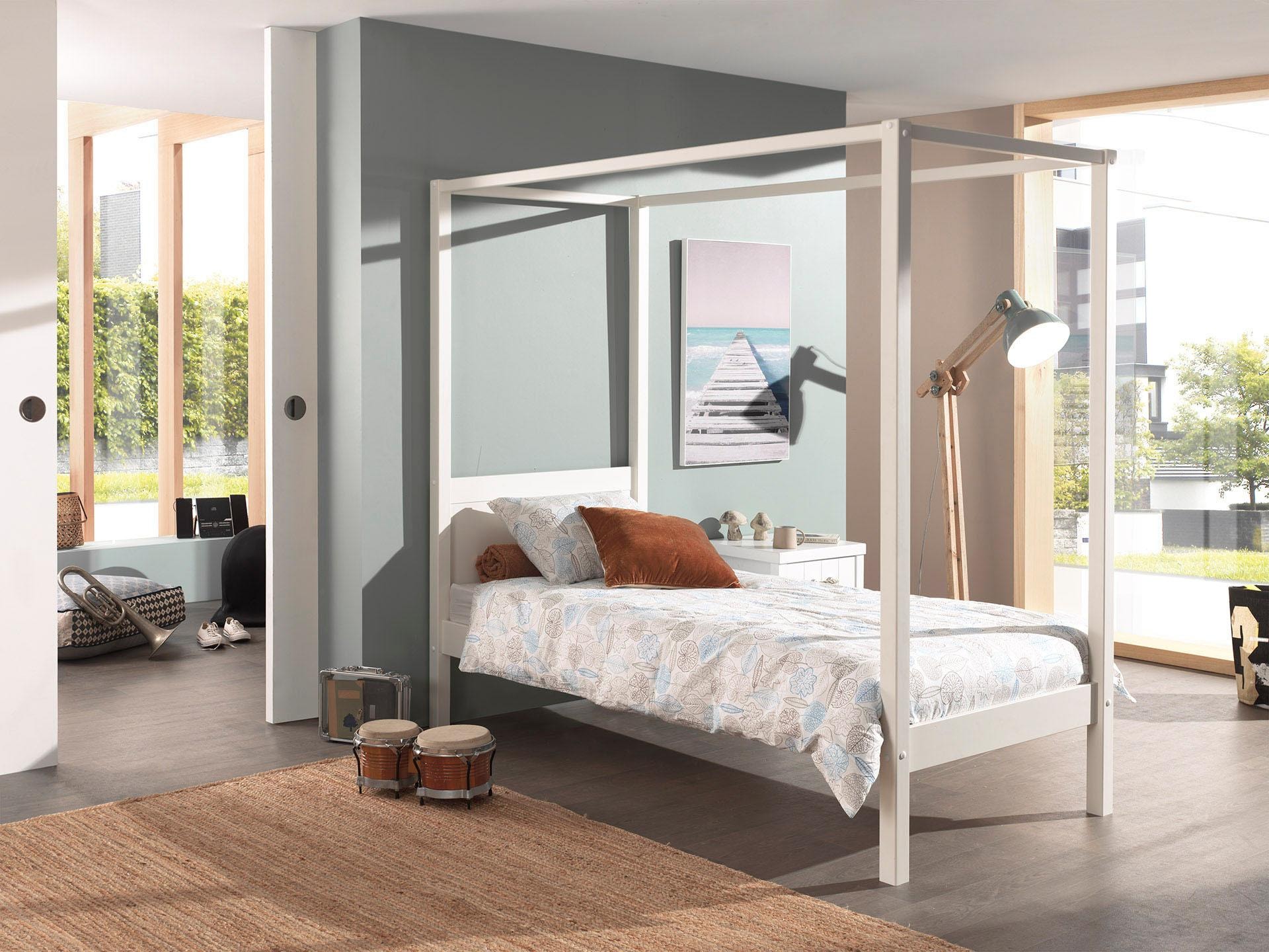 Vipack Himmelbett »Pino, Kiefer massiv weiß lackiert, Made in Europe, zeitloses Design«, (B/H/T ca. 208x191x148cm, inkl. Rolllattenrost, 2 Breiten zur Auswahl), wahlweise mit Textil-Himmel