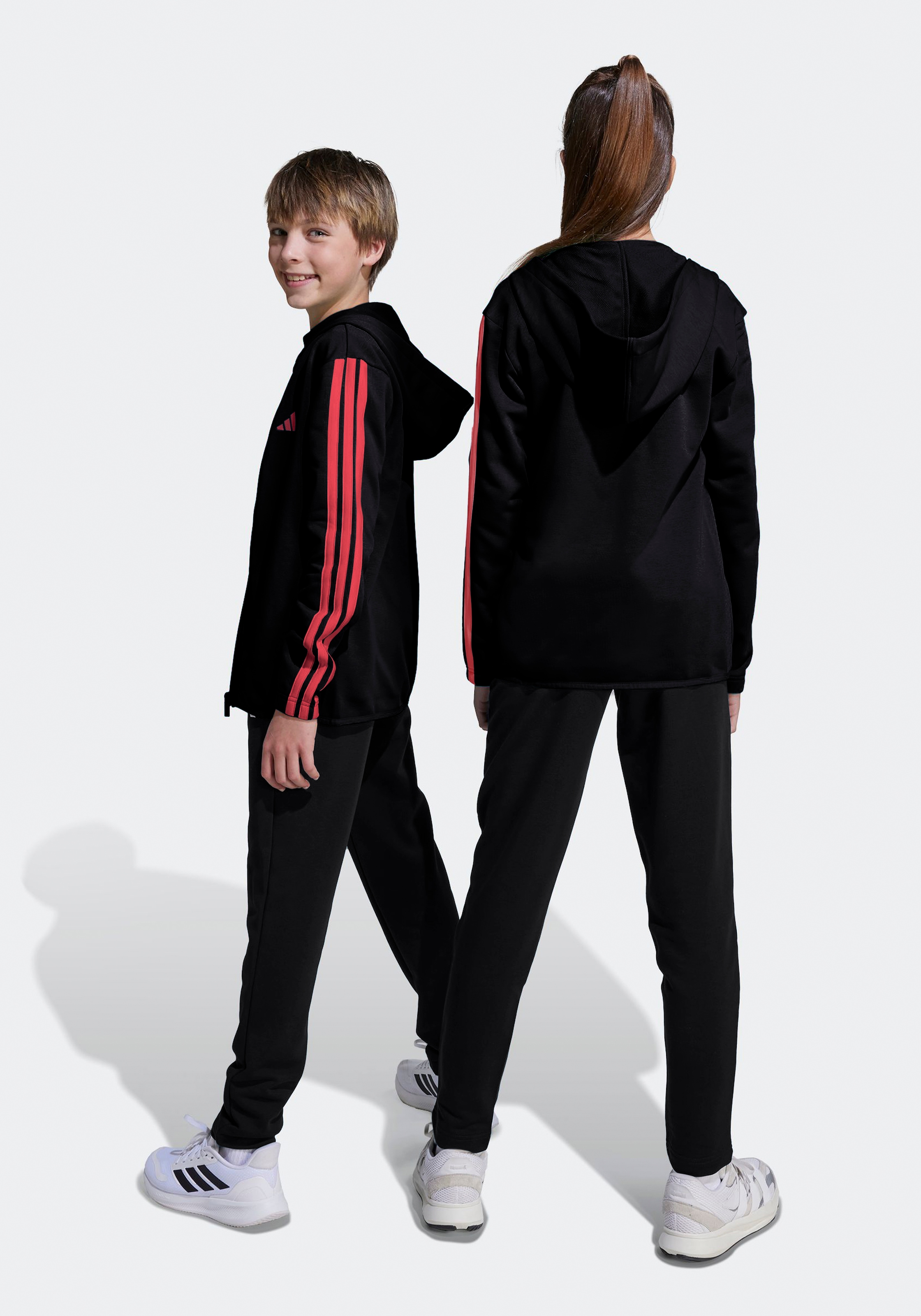 adidas Sportswear Trainingsanzug »ESSENTIALS KIDS« 2 exklusive Farbe, für Kinder und Jugendliche, 2-teilig mit Kapuzenjacke