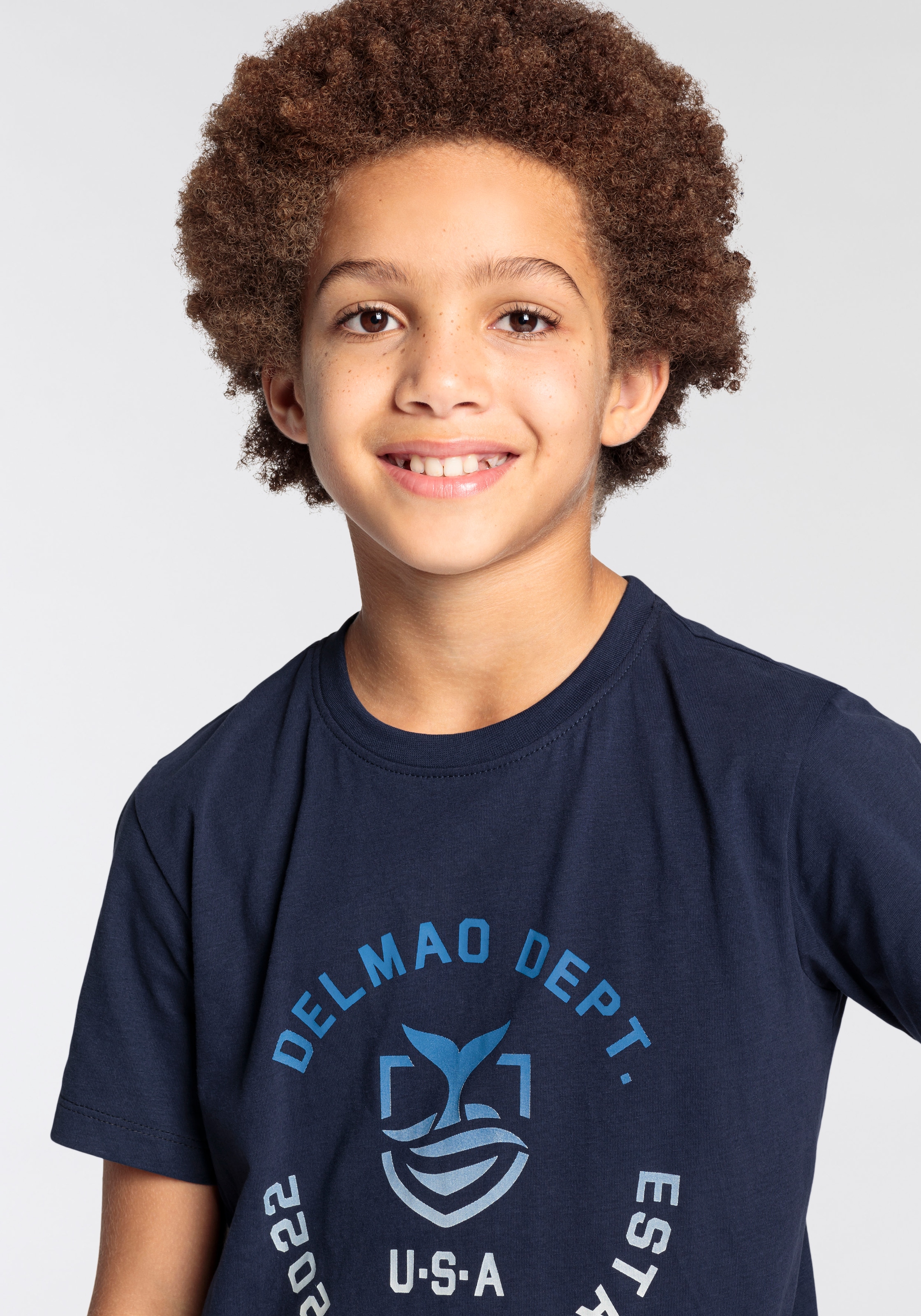 DELMAO T-Shirt »für Jungen«, mit Logo-Print. NEUE MARKE