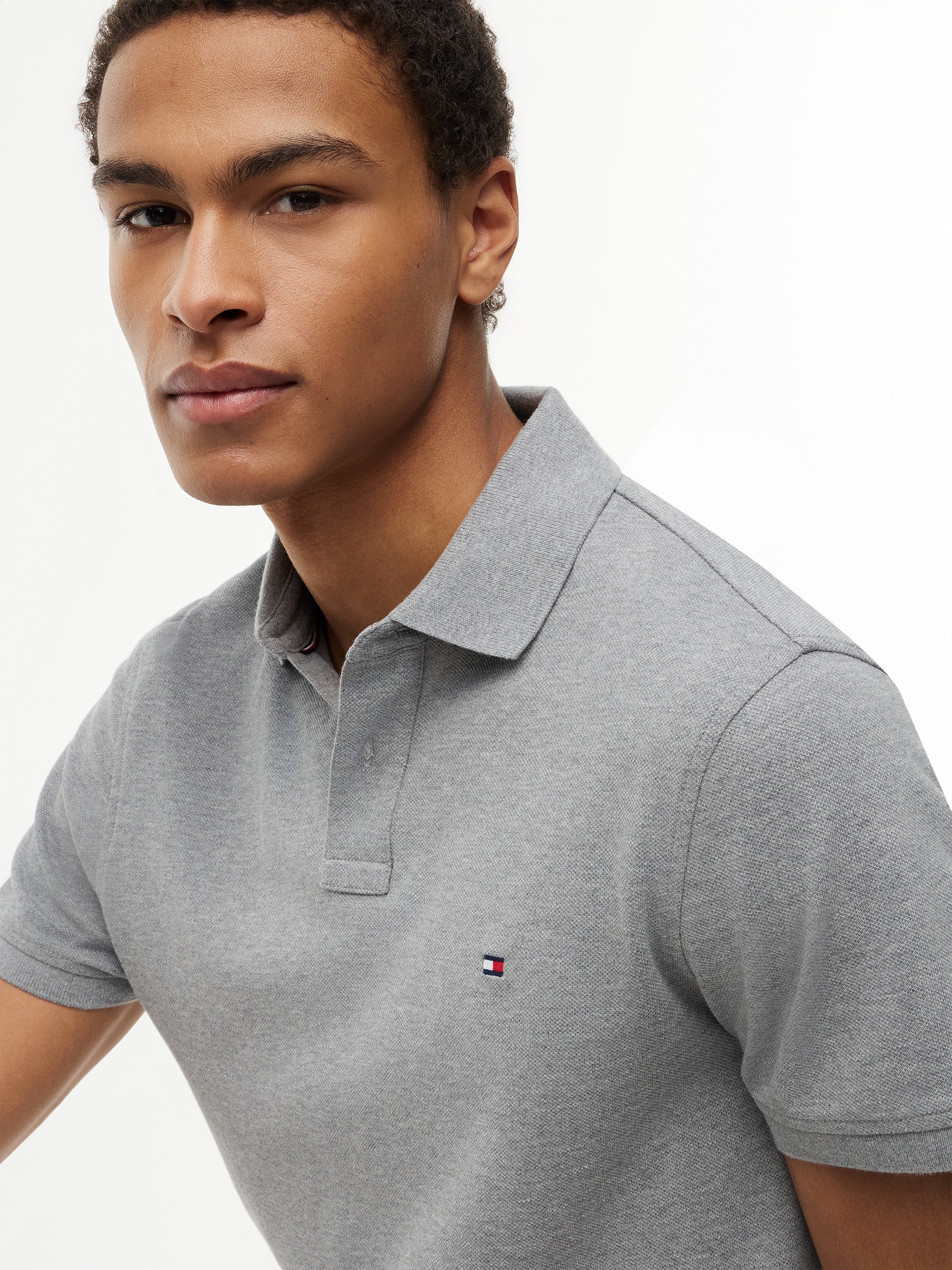 Tommy Hilfiger Poloshirt »1985 REGULAR POLO mit Kontraststreifen und Knopfleiste« unifarben, sportlich, regular fit, Baumwollmix, Polokragen