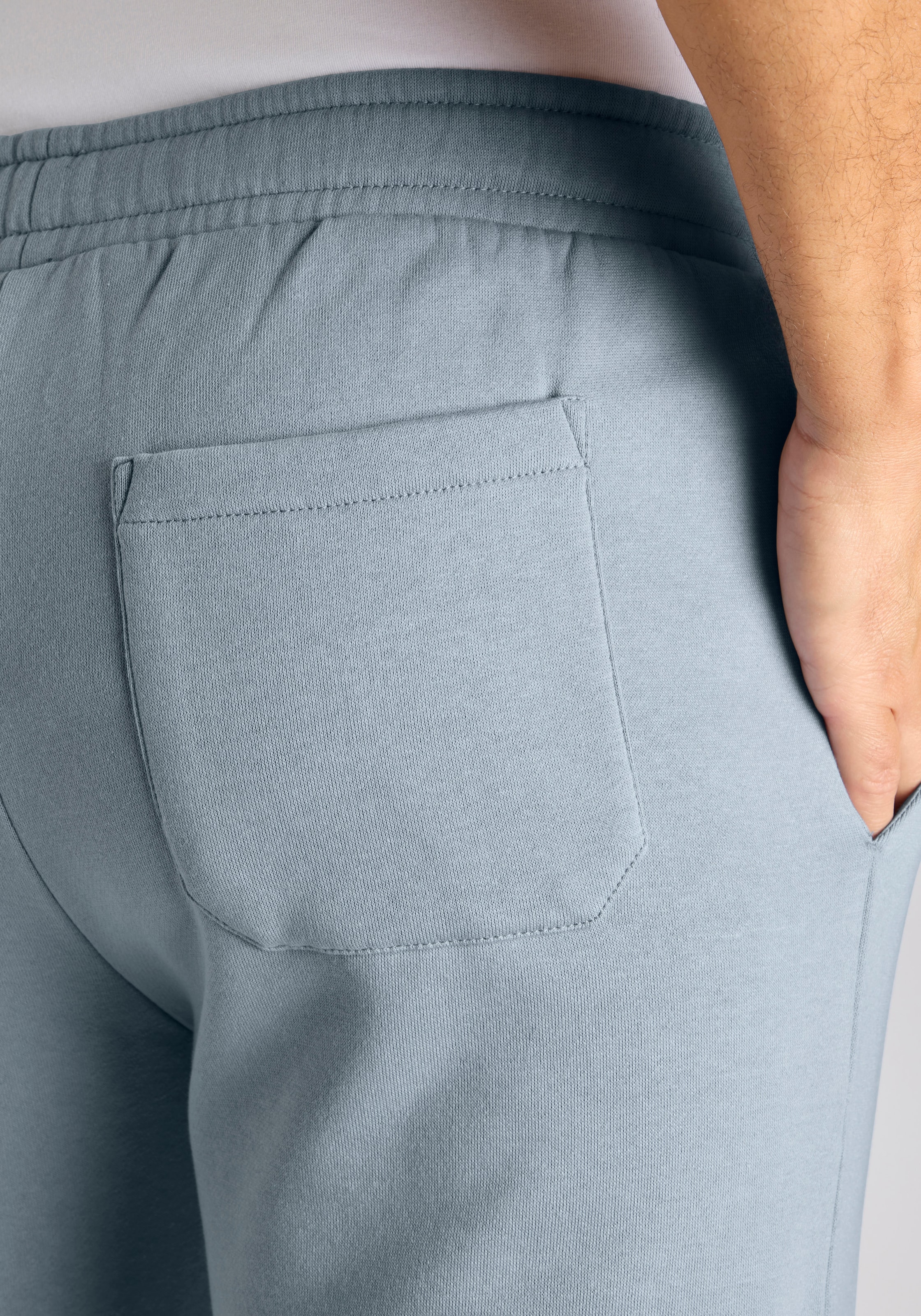 John Devin Sweatshorts »- kurze Hose aus innen angerauter Sweatware«  mit breiter Kordel und seitlichen Taschen