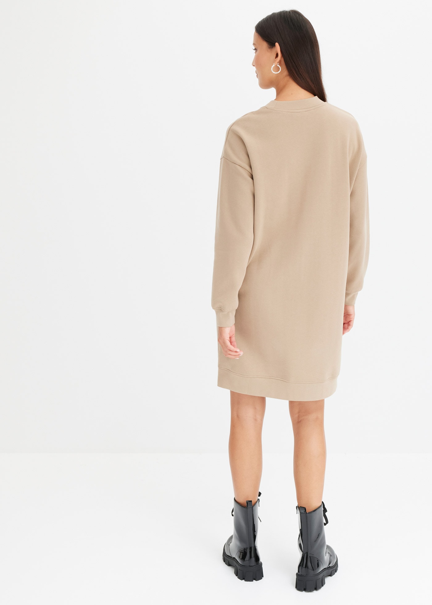 bonprix Sweatkleid »Oversize-Sweatkleid aus weichem Baumwoll-Mix« für den Alltag, aus Baumwoll-Mix, Oversize-Passform, im Casual Stil